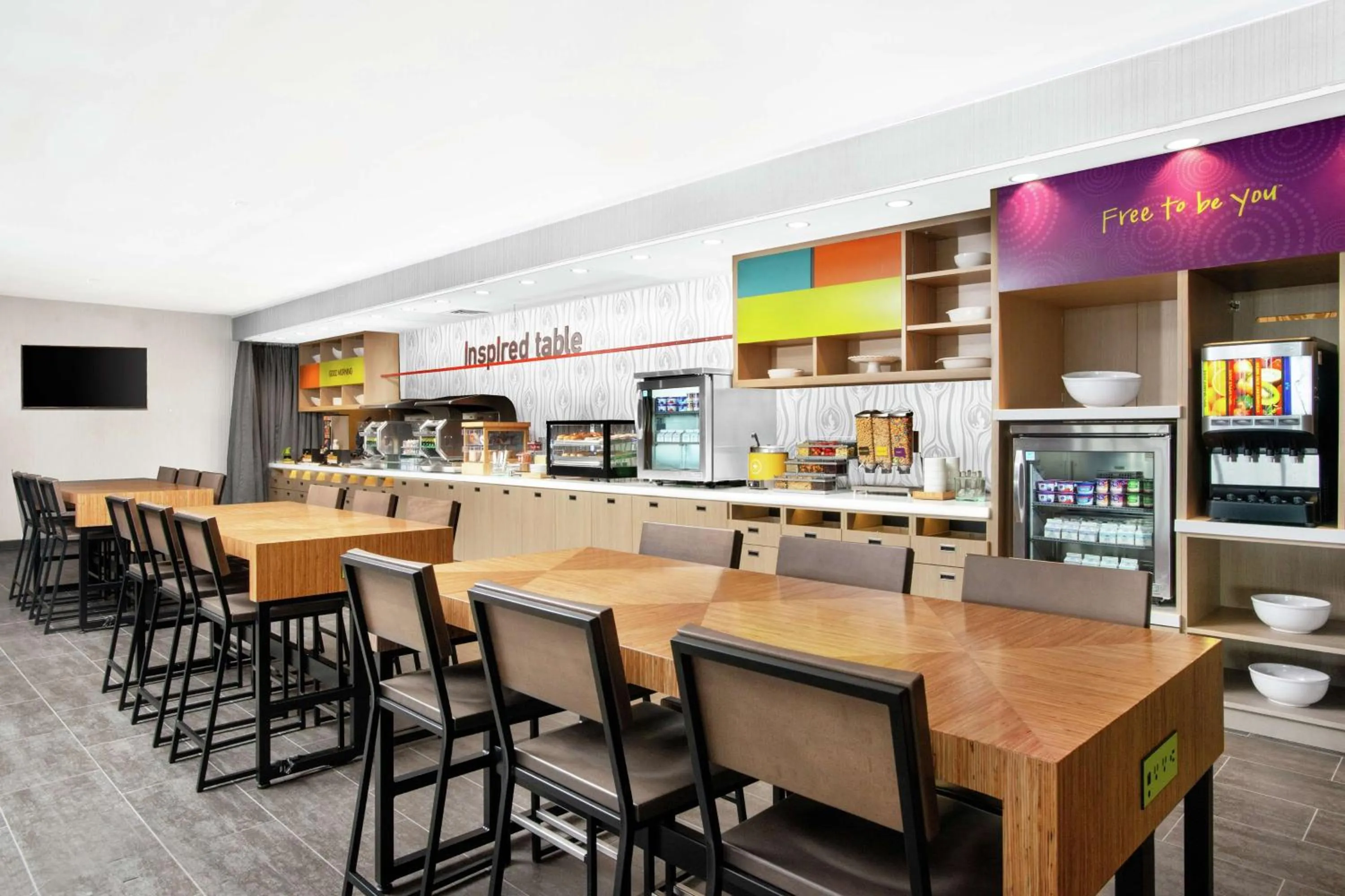 Breakfast in Home2 Suites by Hilton Long Island Brookhaven