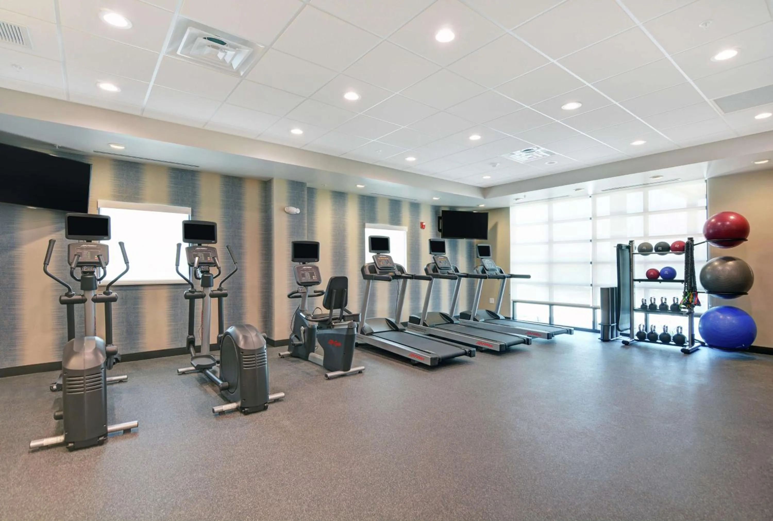 Fitness centre/facilities in Home2 Suites By Hilton Bettendorf Quad Cities