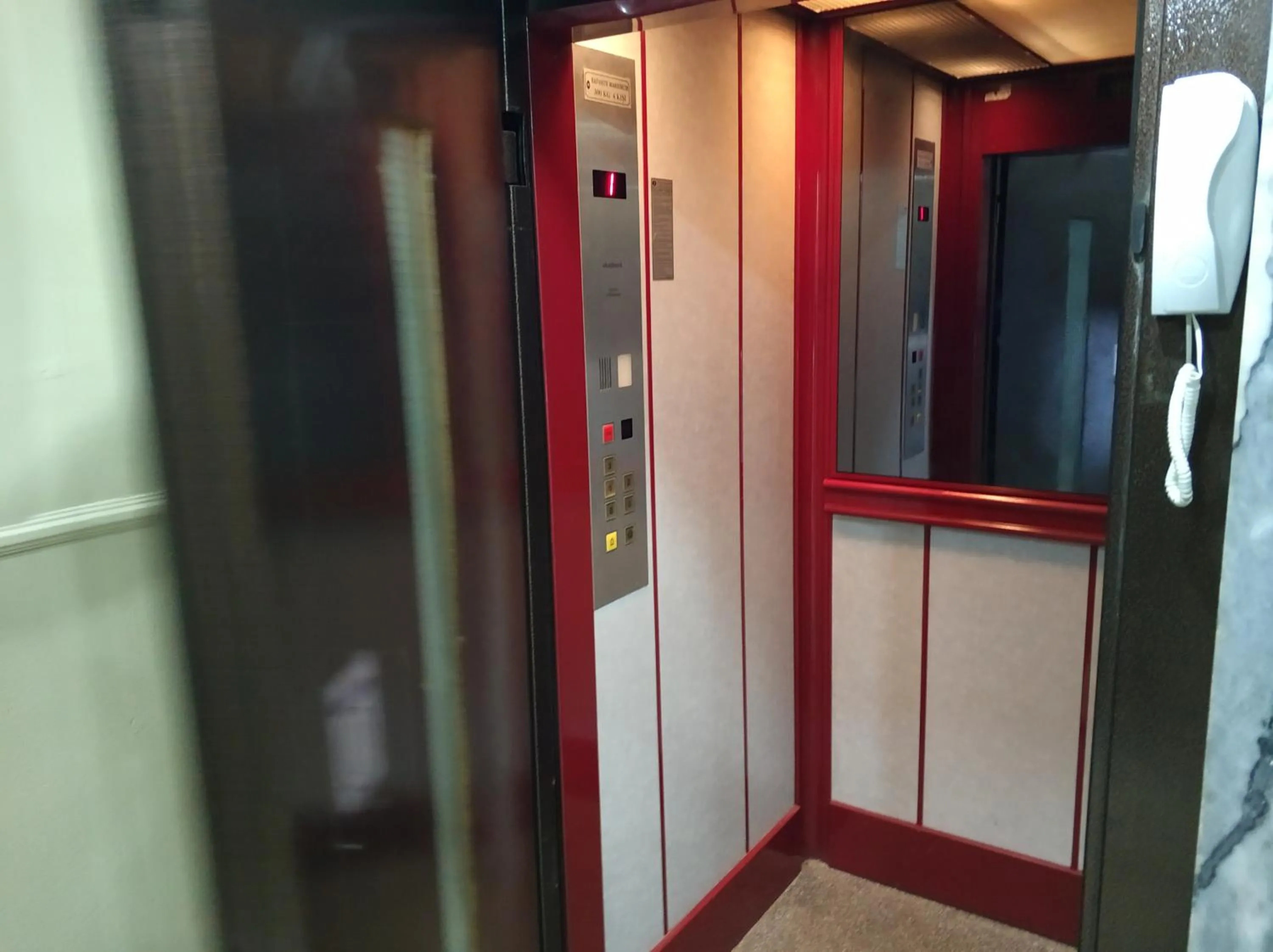 elevator in Gvar Apart Hotel