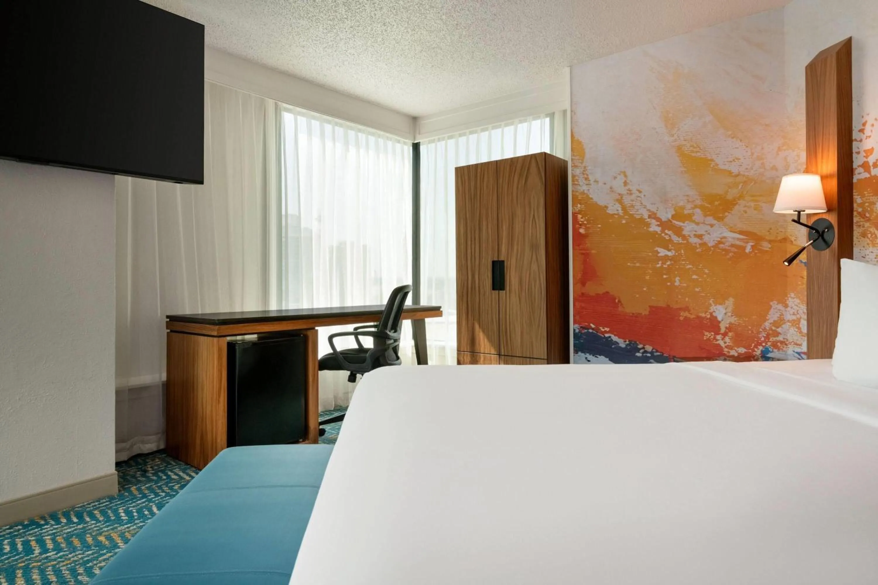 Photo of the whole room, Bed in Fort Pontchartrain Detroit, a Wyndham Hotel