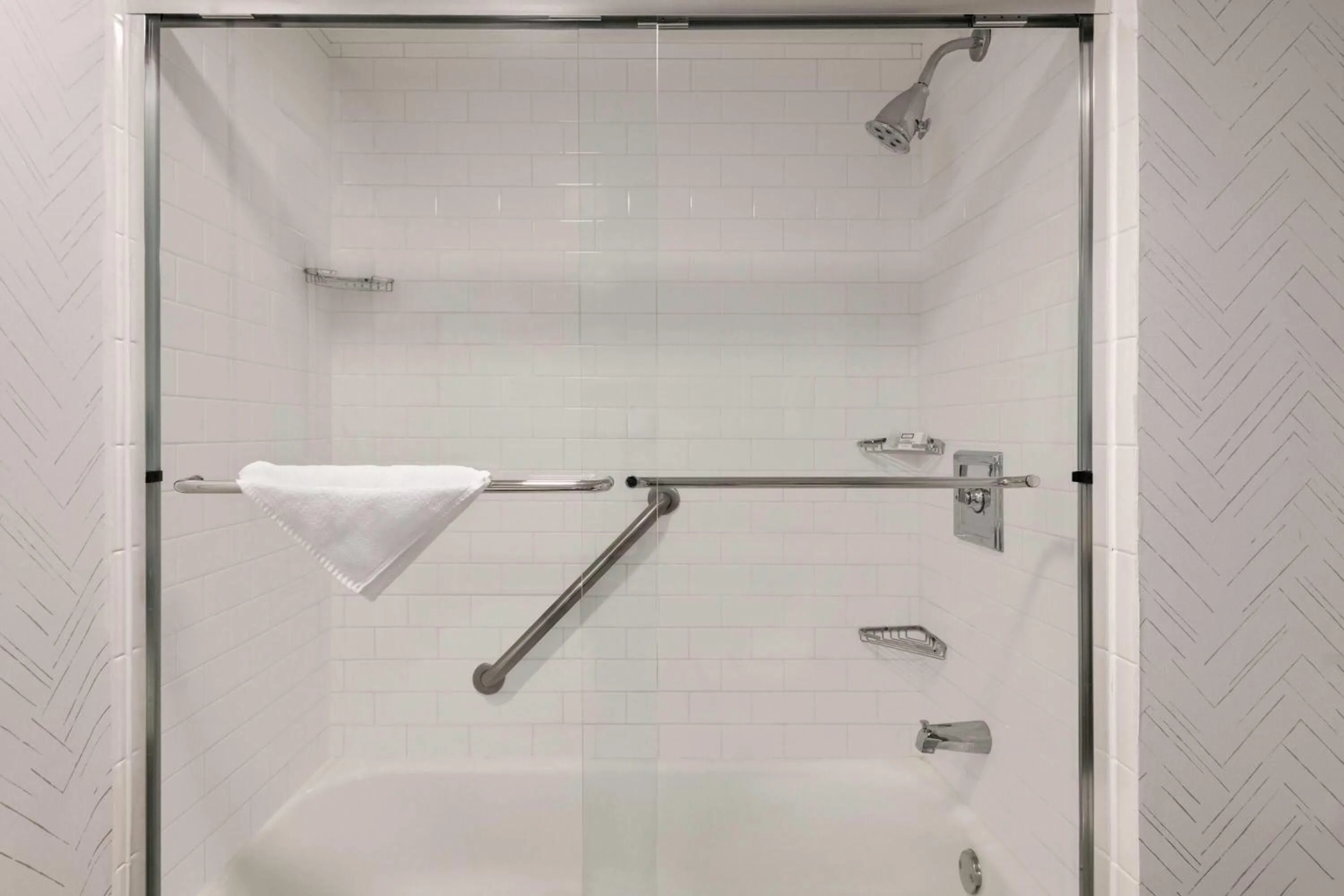 Bathroom in Fort Pontchartrain Detroit, a Wyndham Hotel