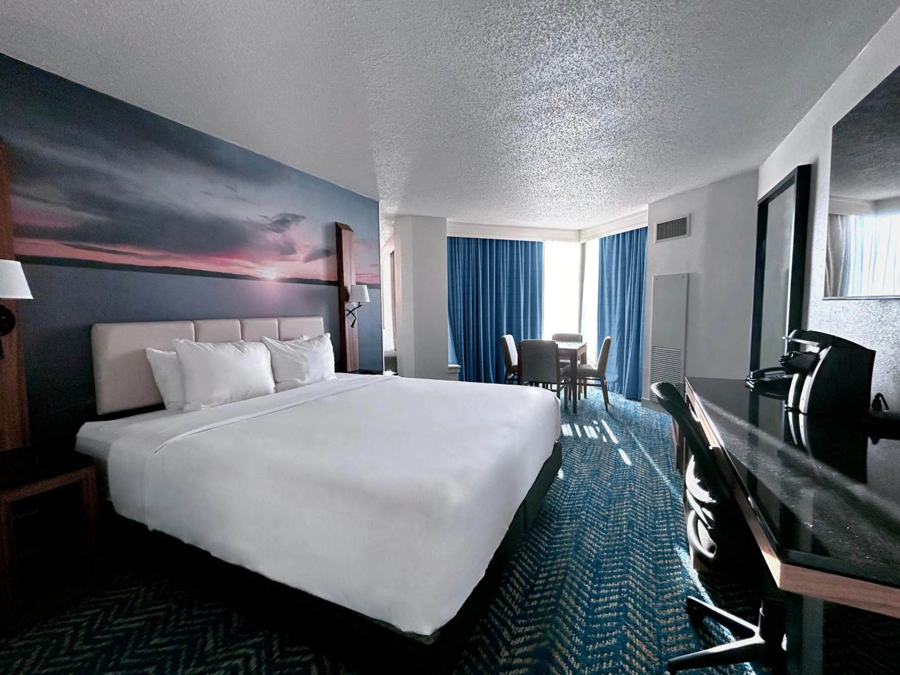 Bed in Fort Pontchartrain Detroit, a Wyndham Hotel