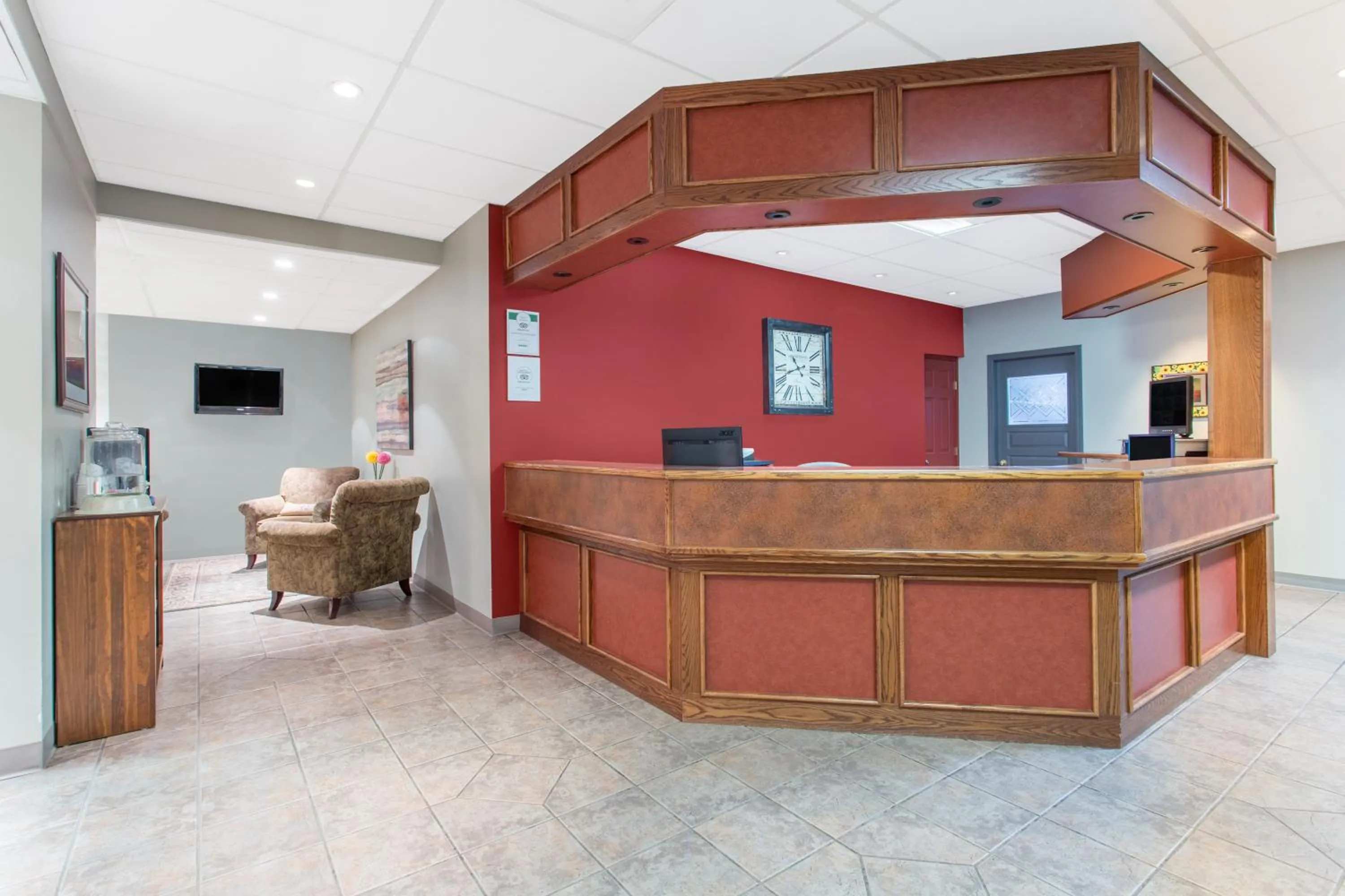 Lobby or reception in Ramada by Wyndham Williams Lake