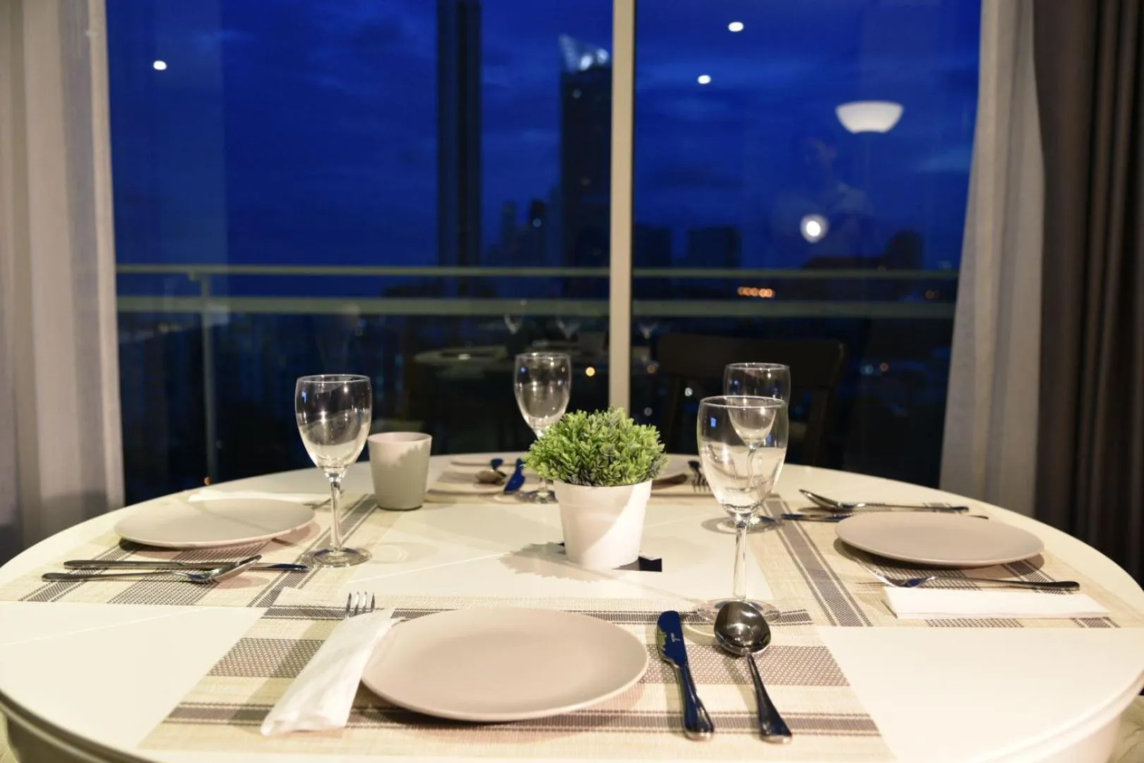 Dining area in Veranda residence pattaya By Kzy