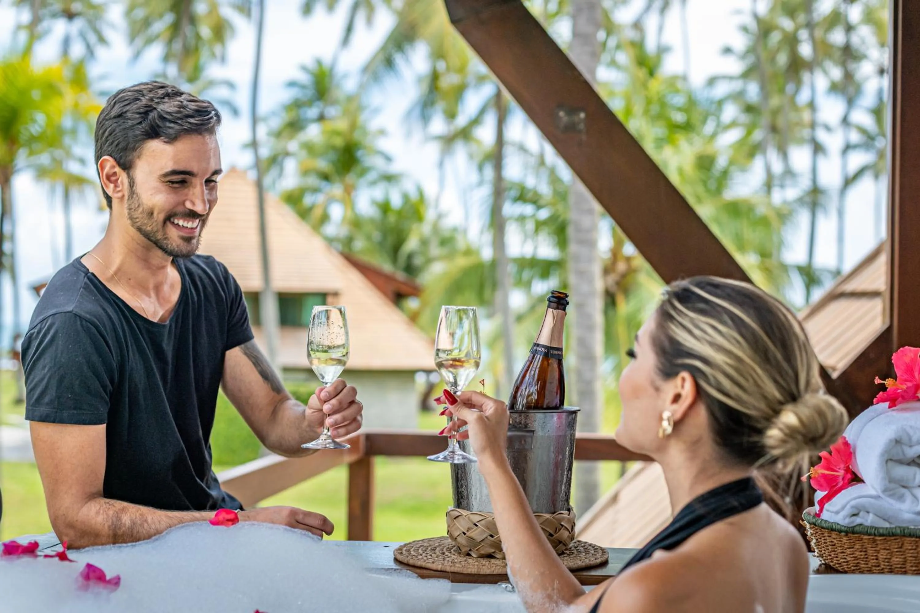 Guests in Pontal dos Carneiros Beach Bungalows