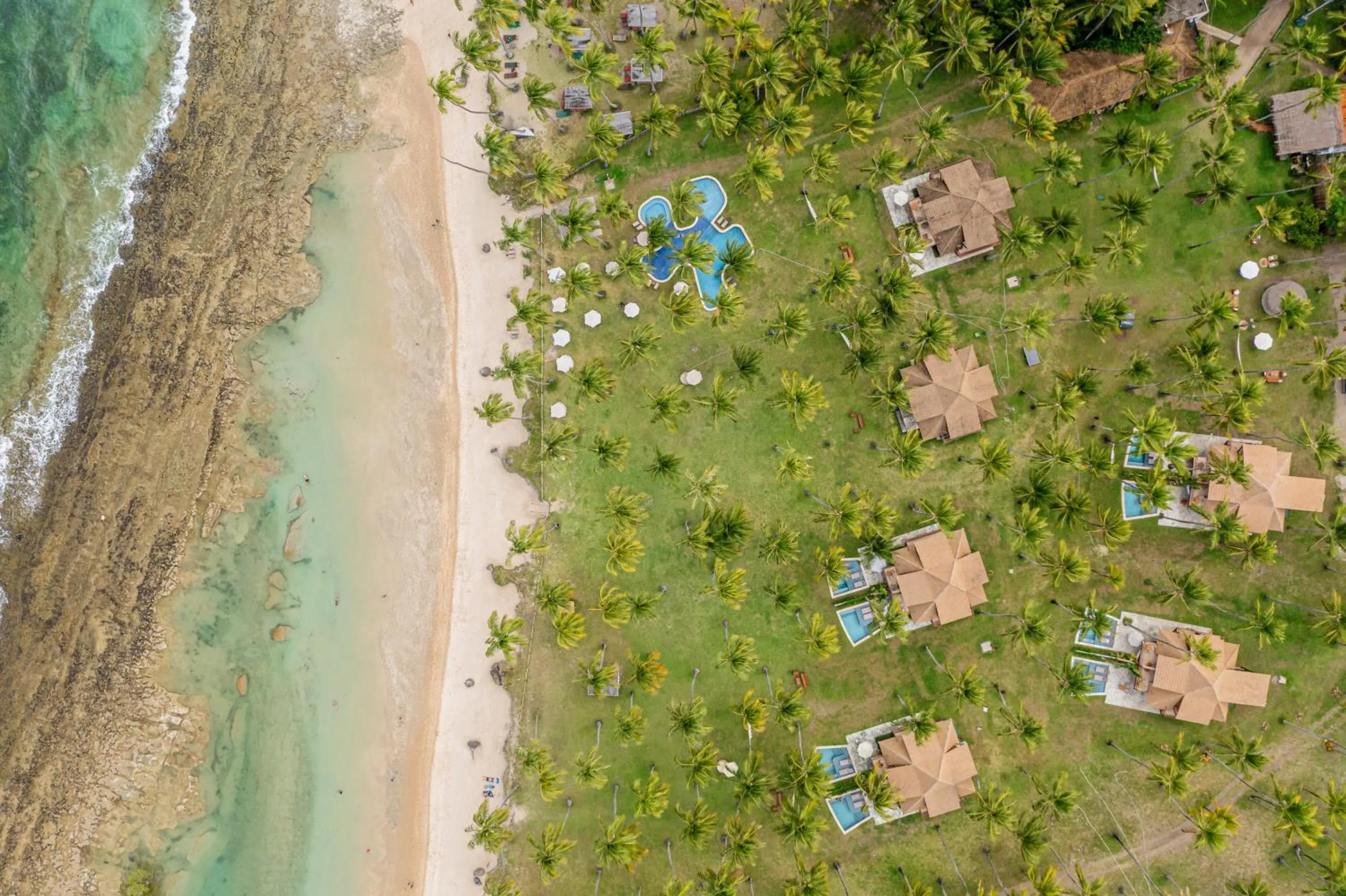 Property building in Pontal dos Carneiros Beach Bungalows