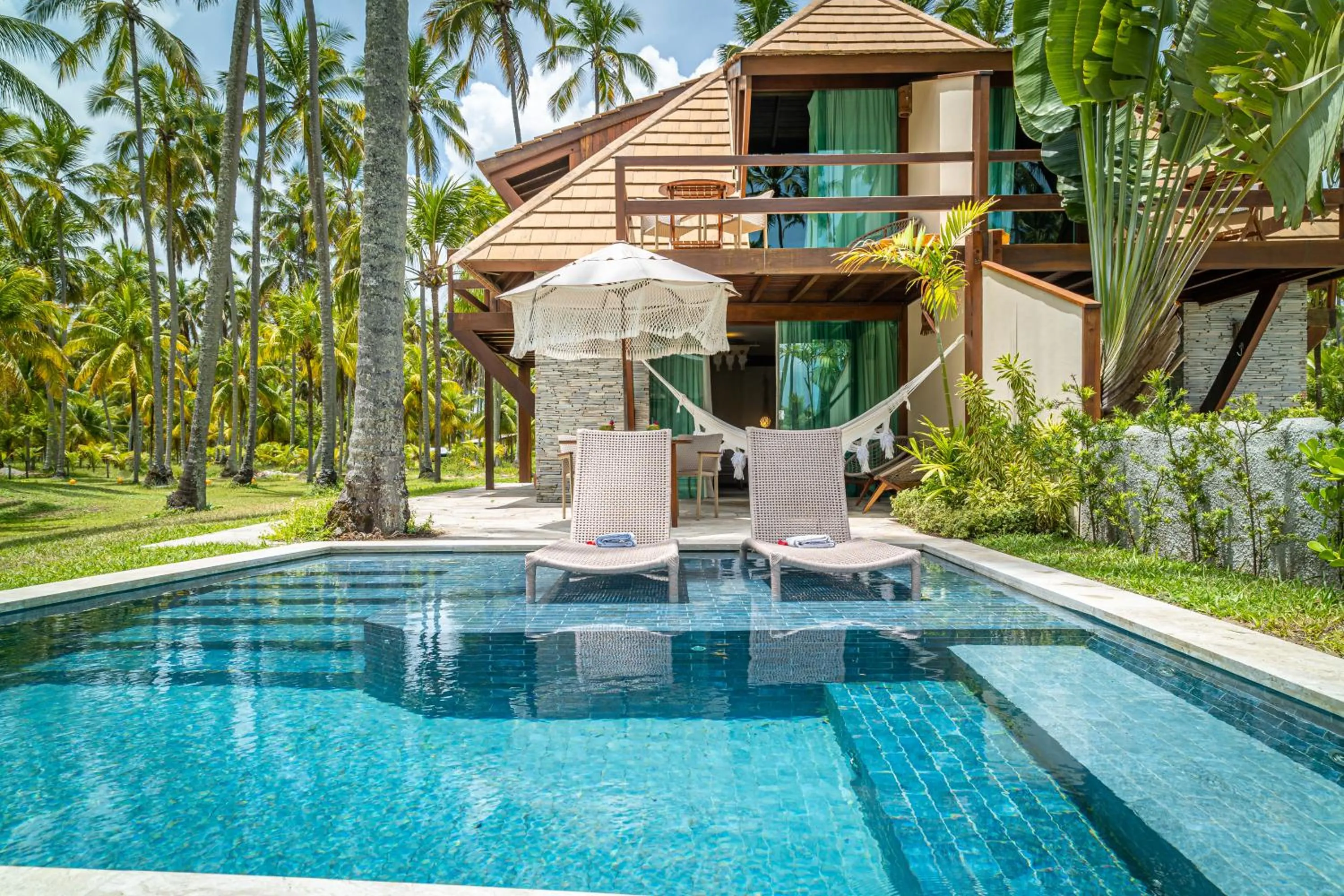 Swimming pool in Pontal dos Carneiros Beach Bungalows