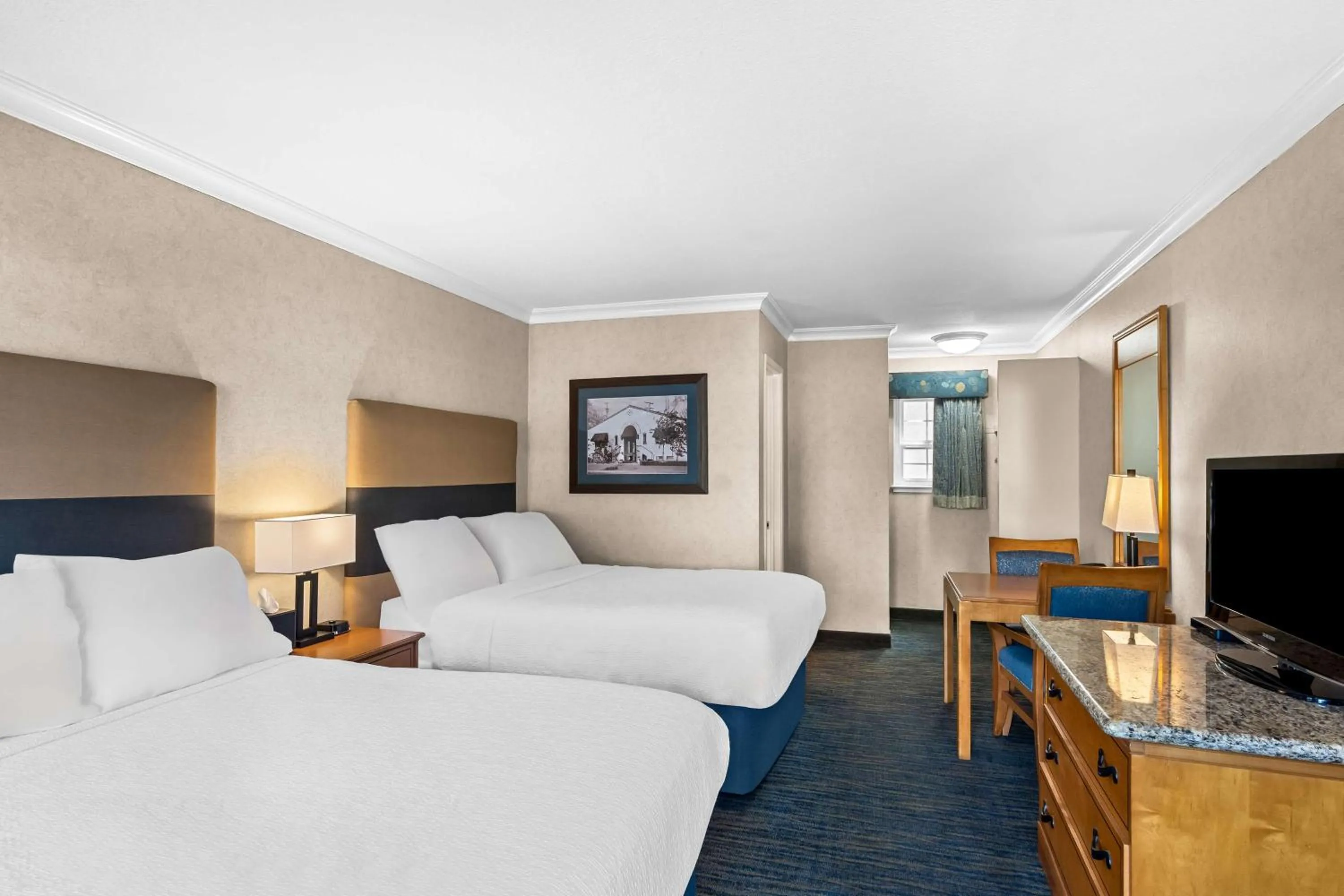 Bedroom, Bed in Best Western University Lodge