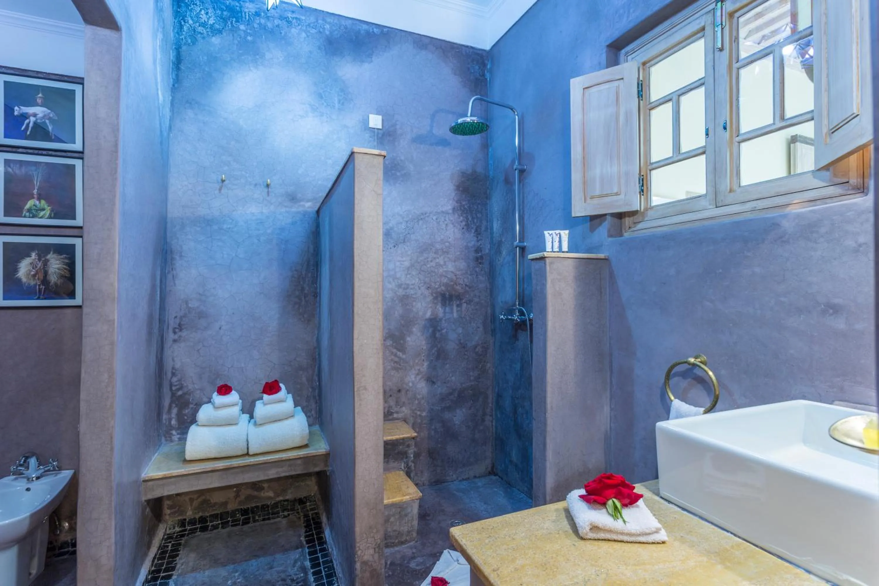 Toilet in Riad Azoulay