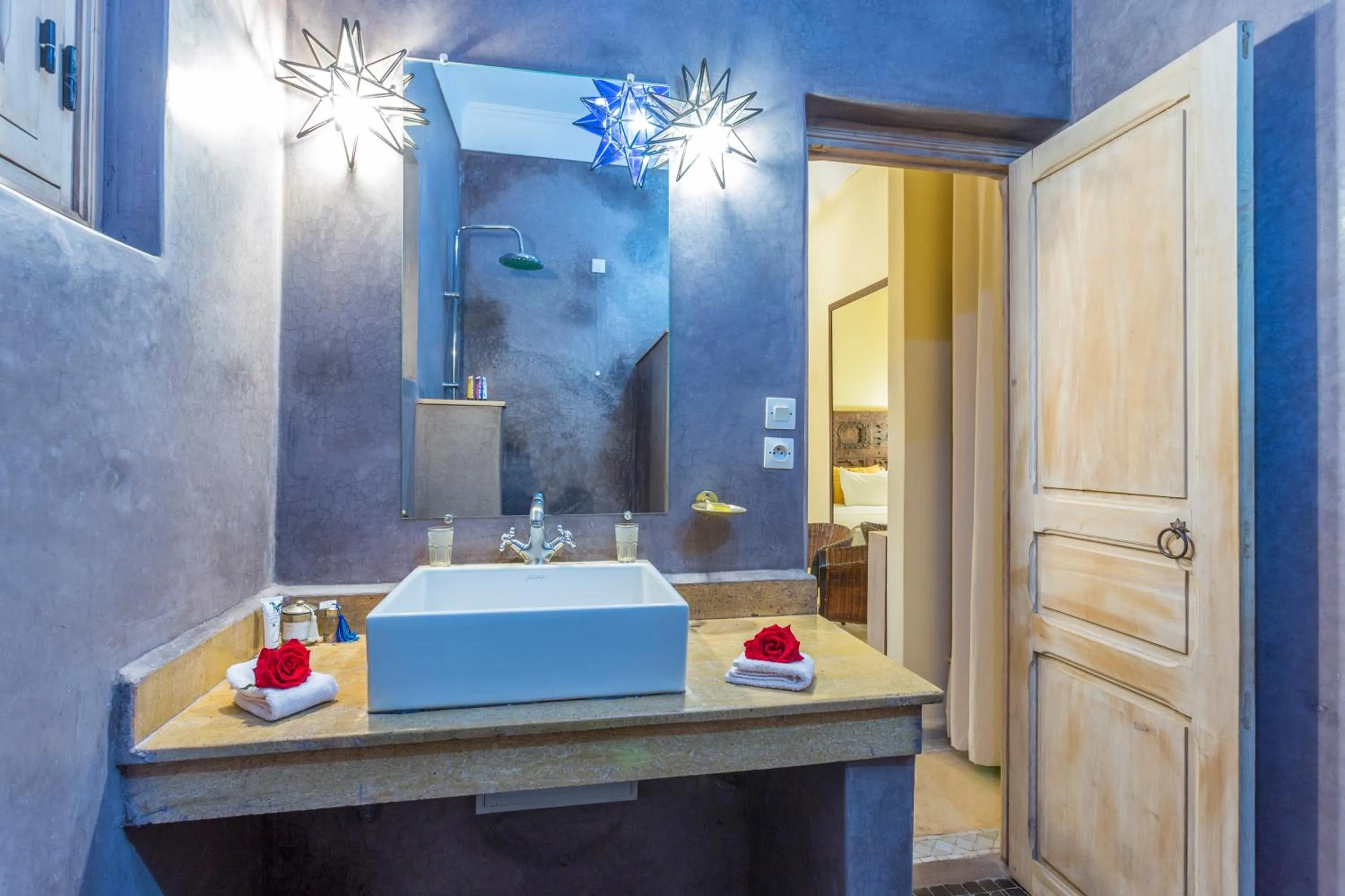 Bathroom in Riad Azoulay