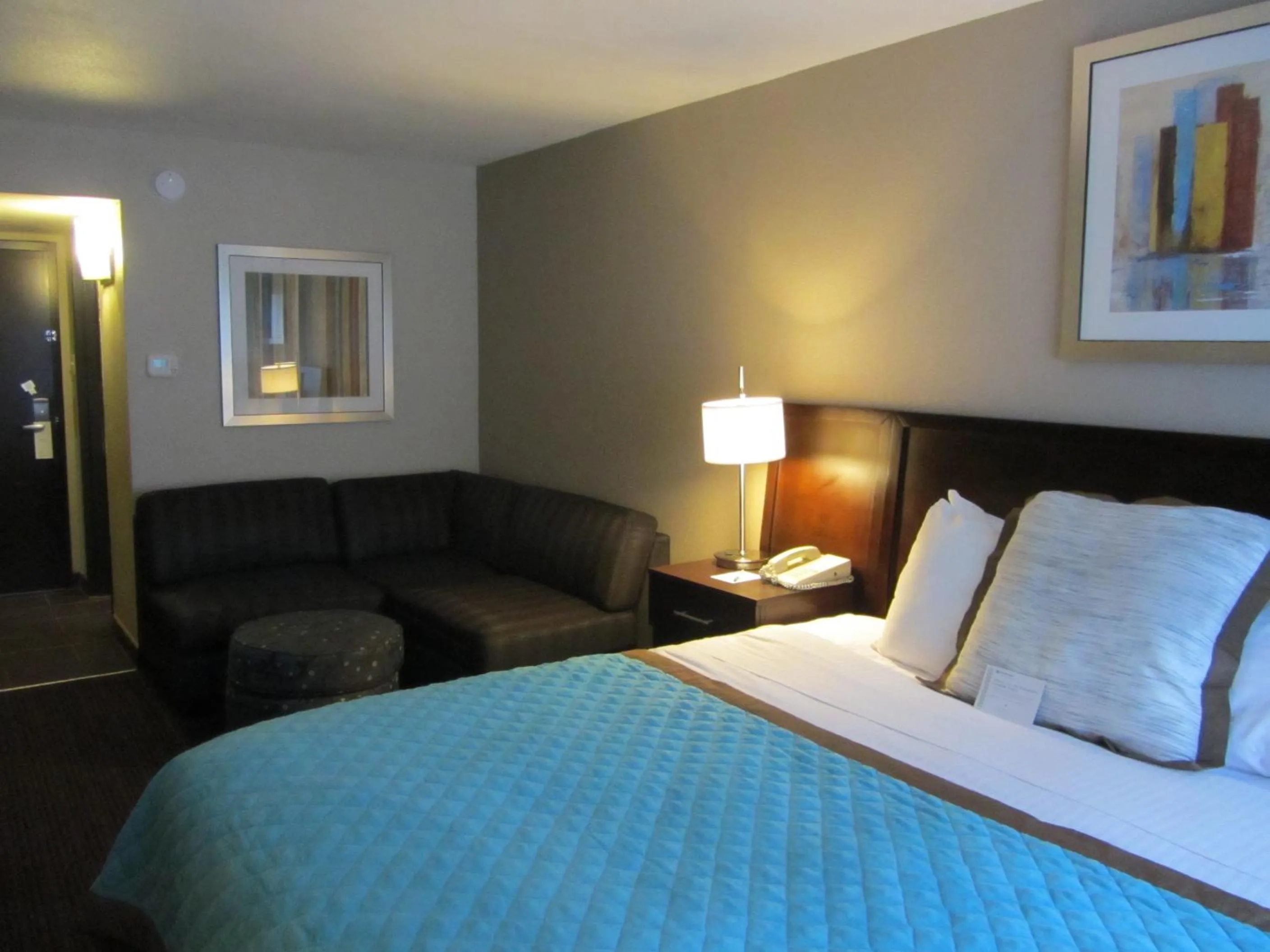 Bedroom in Wyndham Garden Midland