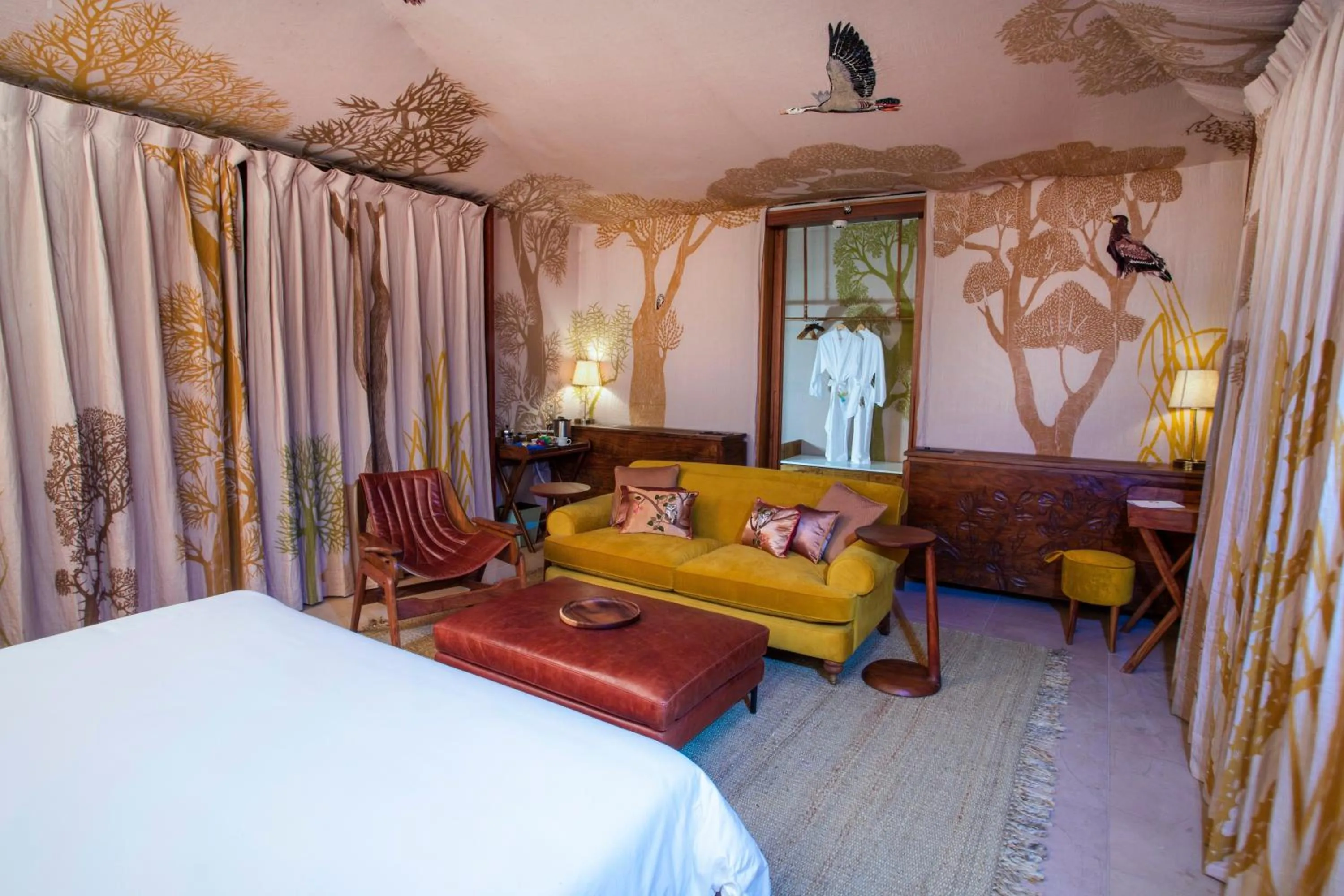 Bedroom, Bed in RAAS Chhatrasagar, Nimaj, District Pali