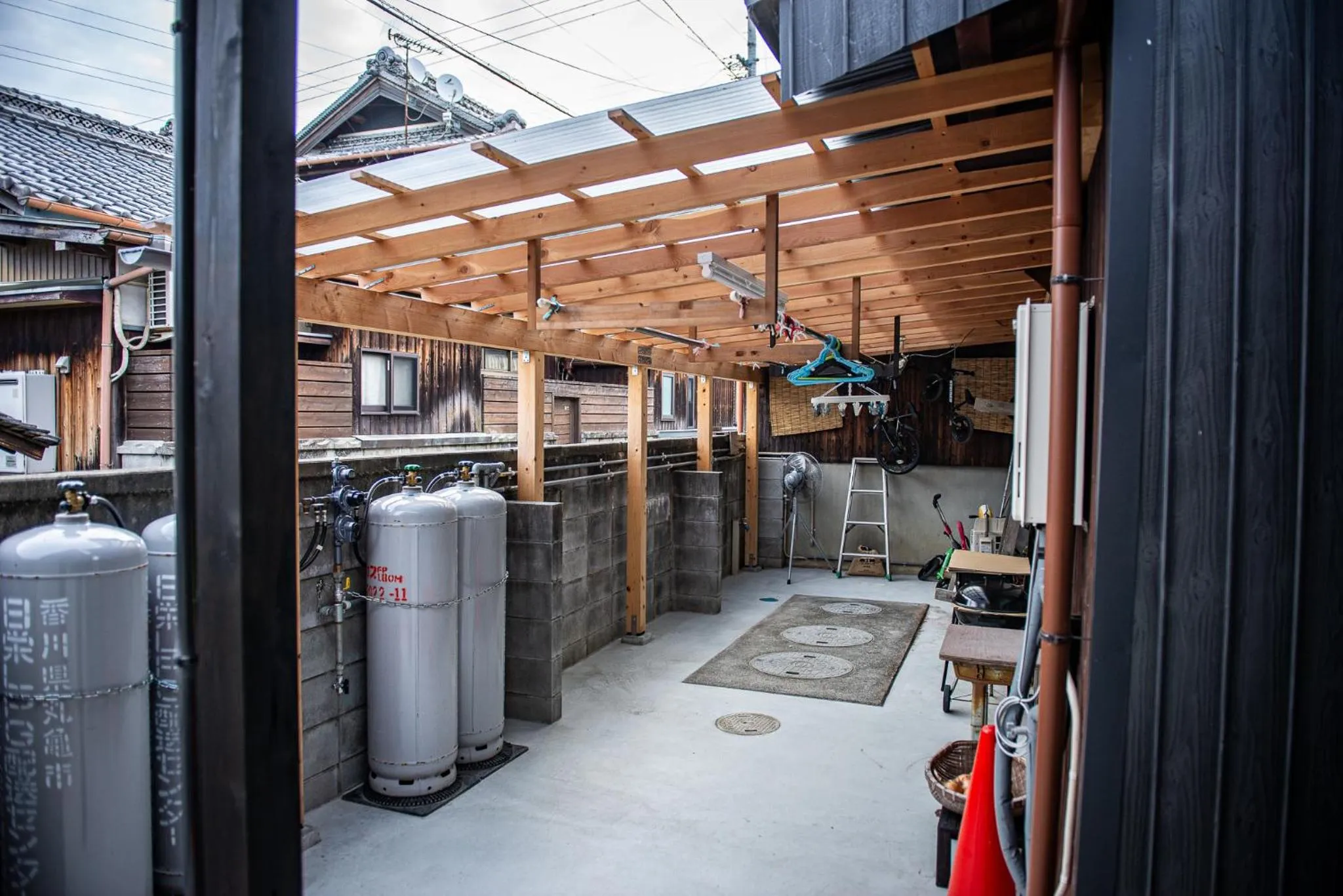 washing machine in BED N CHILL Shippoya 七宝屋