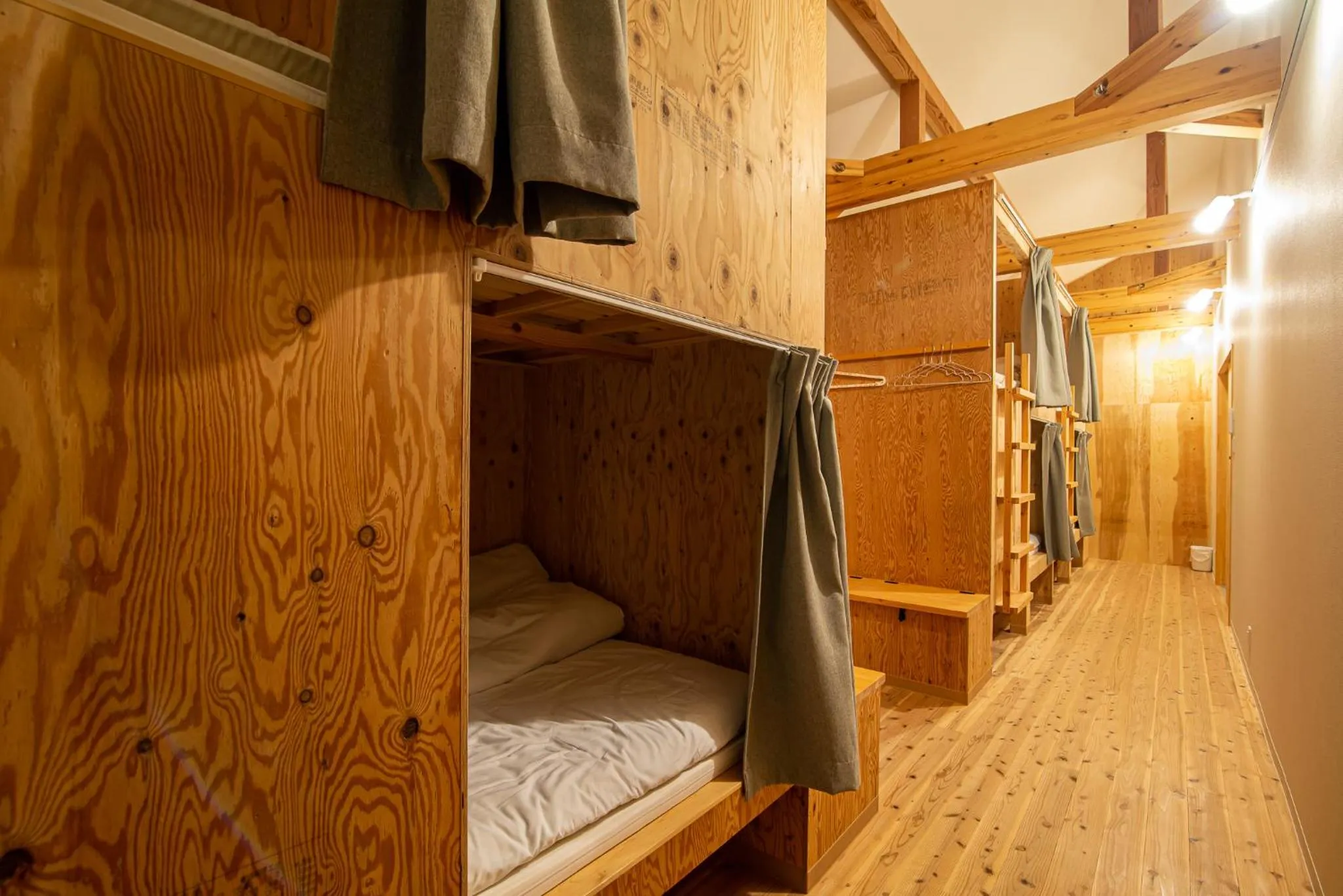 Bed in BED N CHILL Shippoya 七宝屋