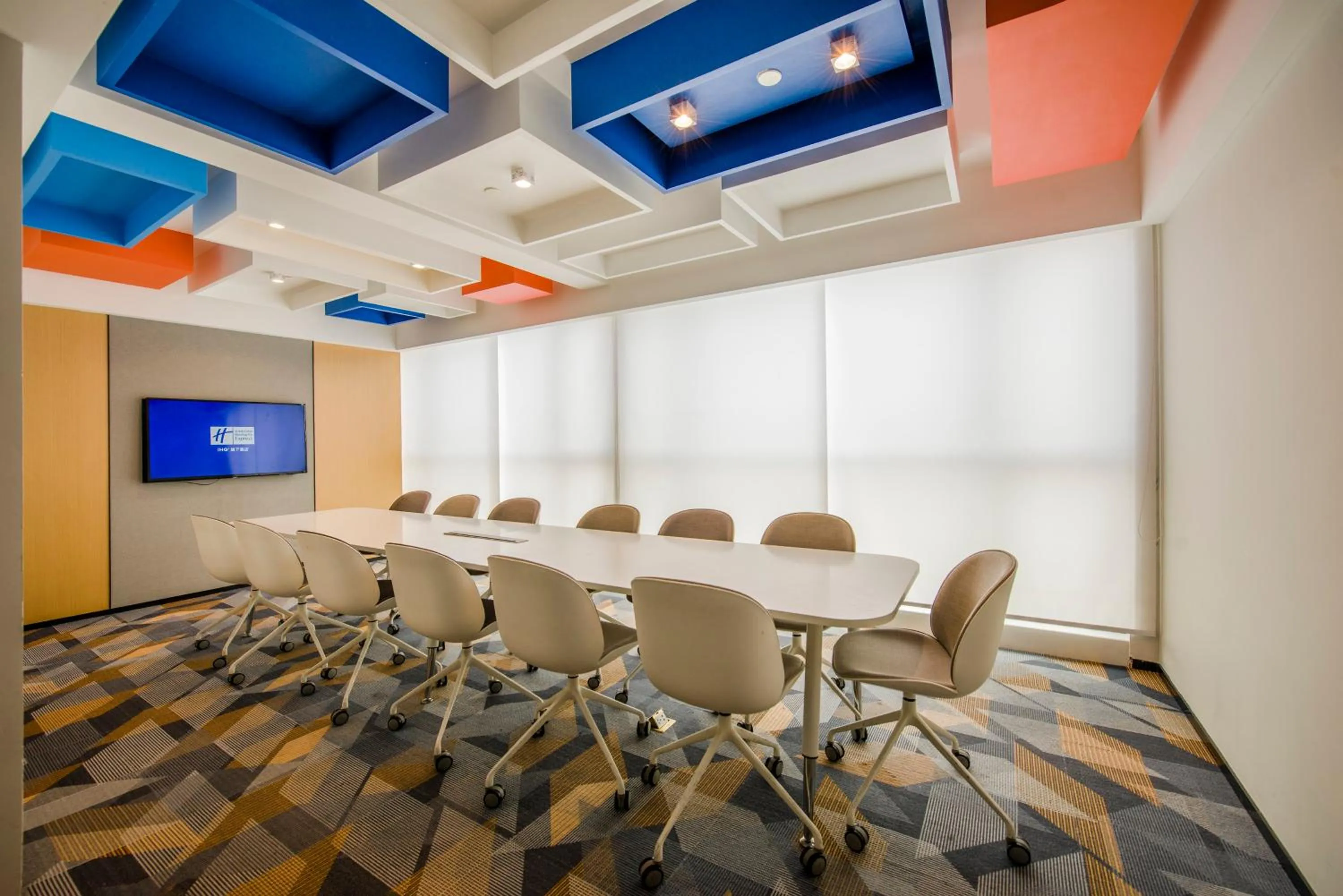Meeting/conference room in Holiday Inn Express Foshan Chancheng by IHG