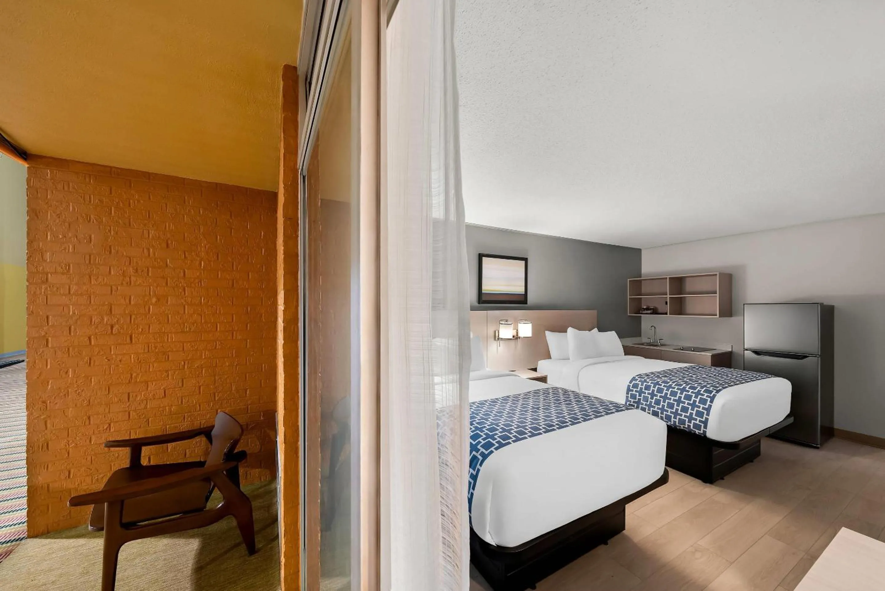 Bedroom, Bed in Suburban Studios, Kearney