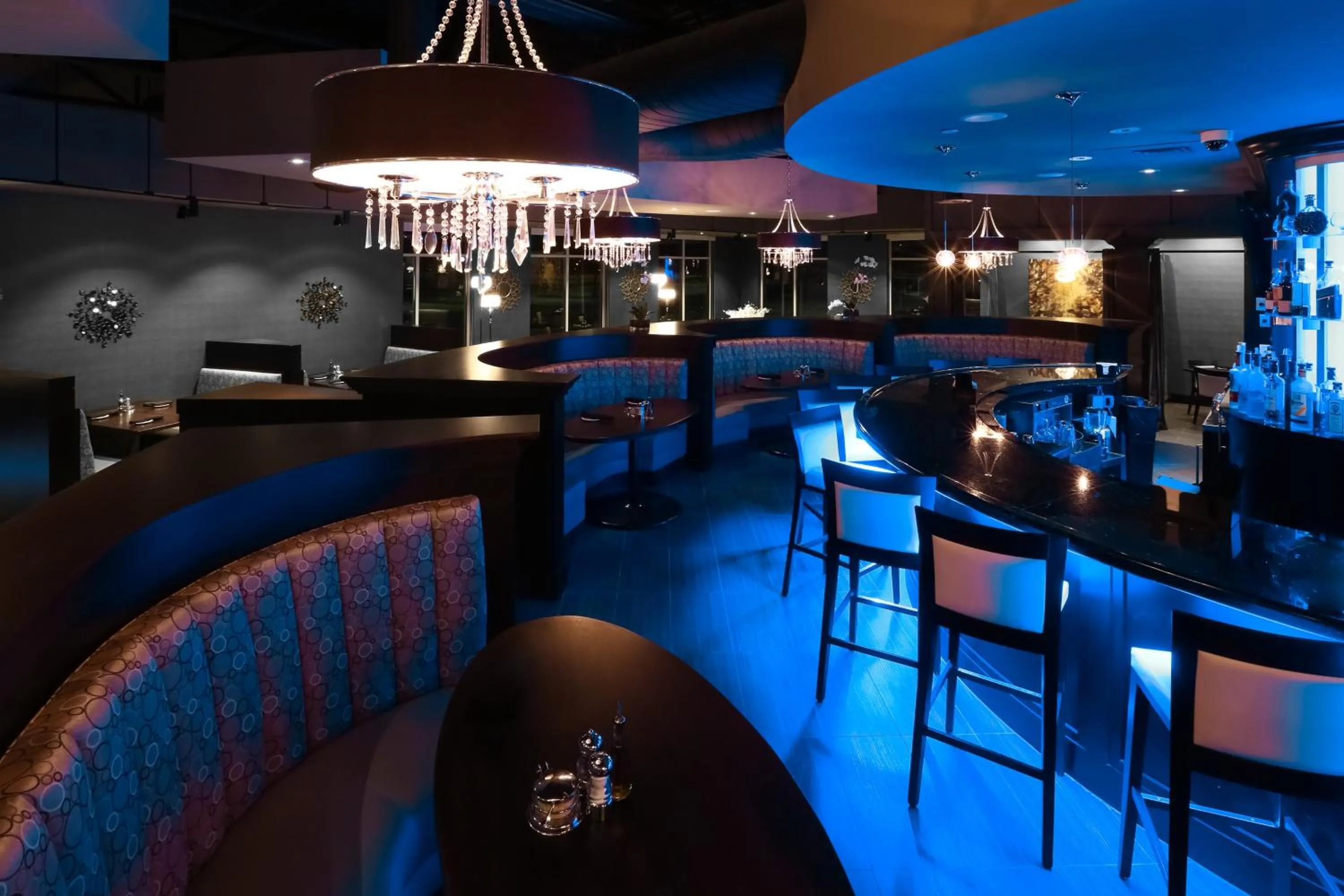 Restaurant/places to eat in Holiday Inn and Suites East Peoria by IHG