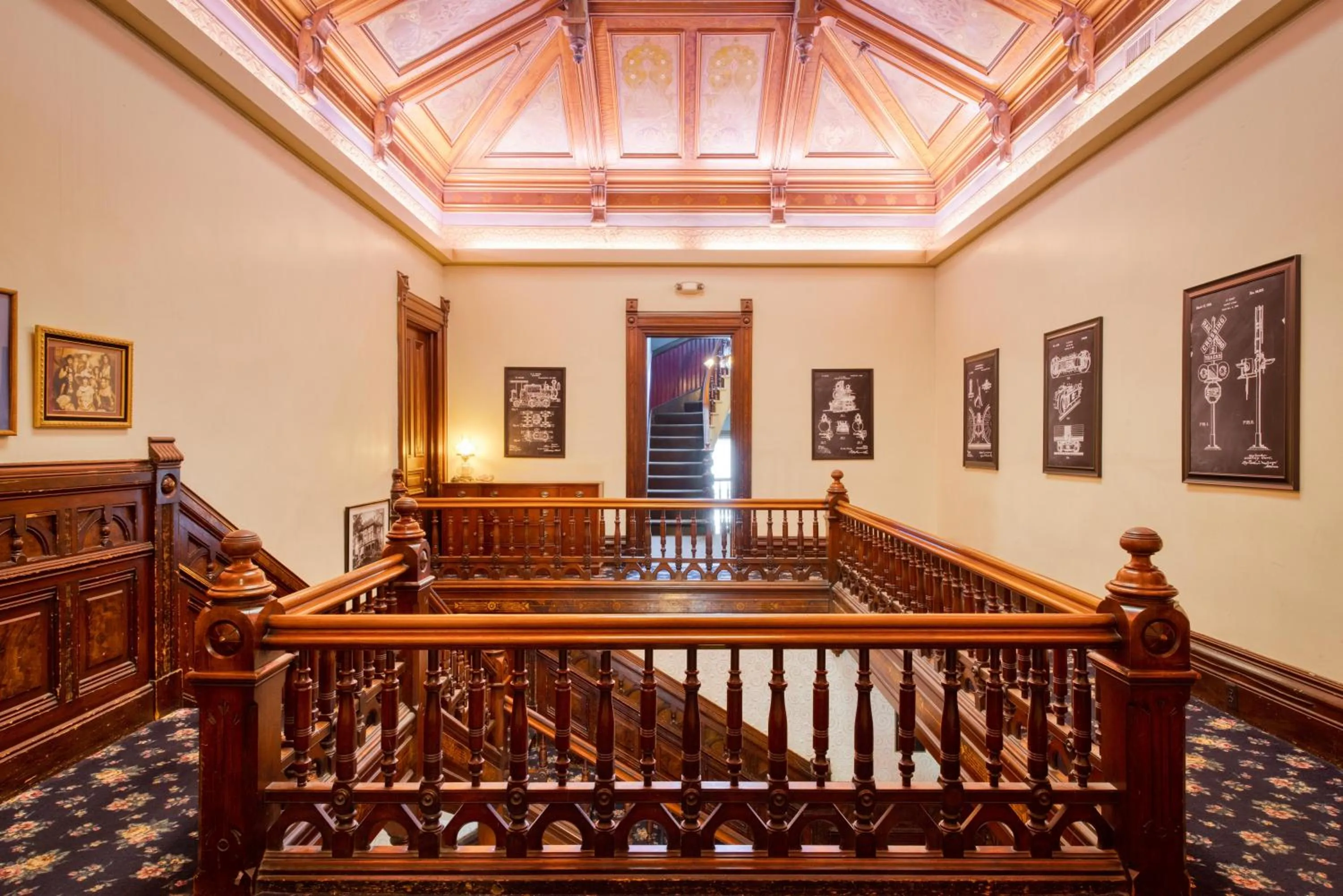 Property building in HI Sacramento Hostel