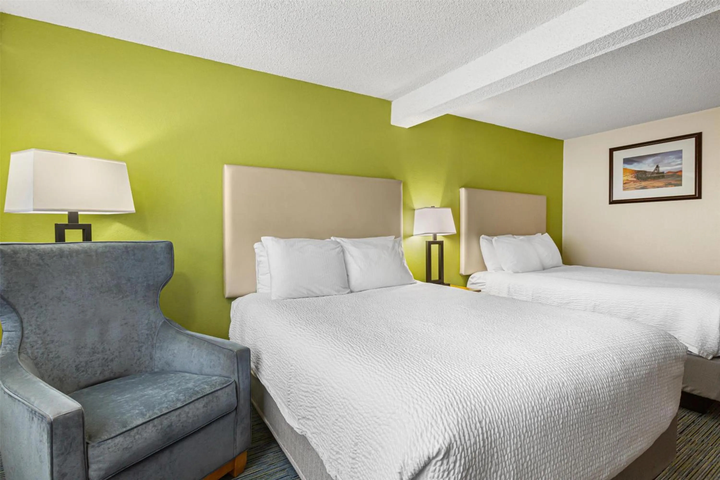 Photo of the whole room, Bed in Best Western Hi-Desert Inn