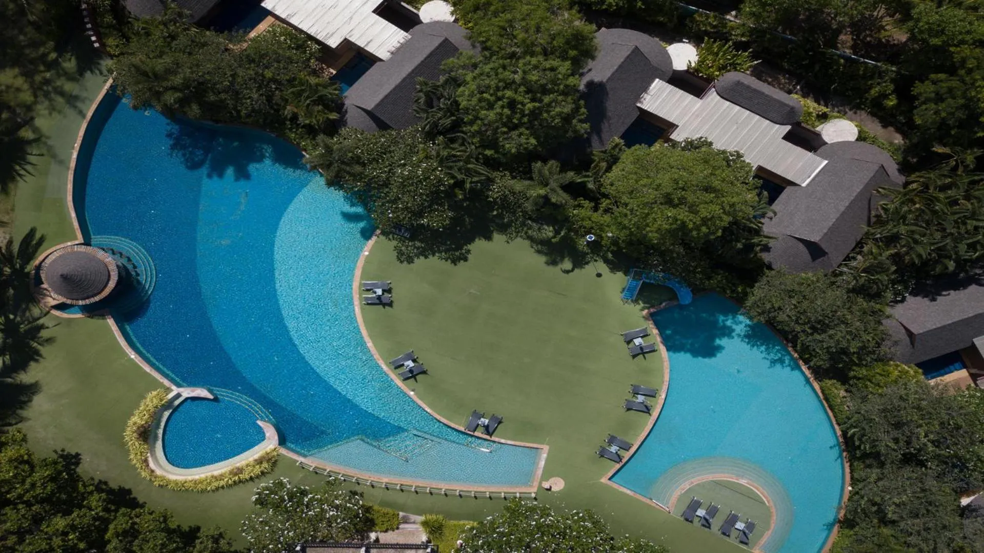 Bird's eye view in Chada Lanta Beach Resort