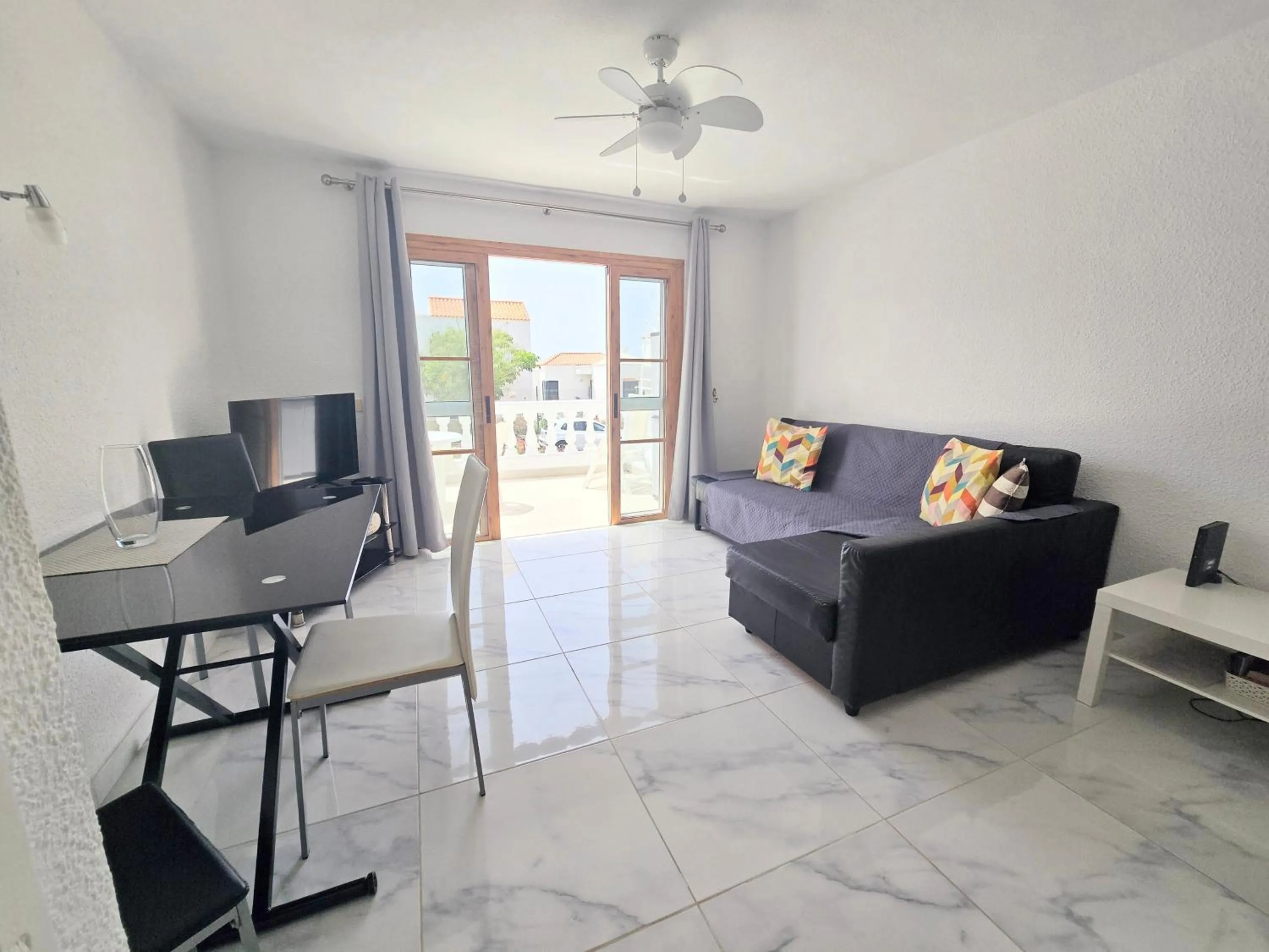 TV and multimedia in Port Royale