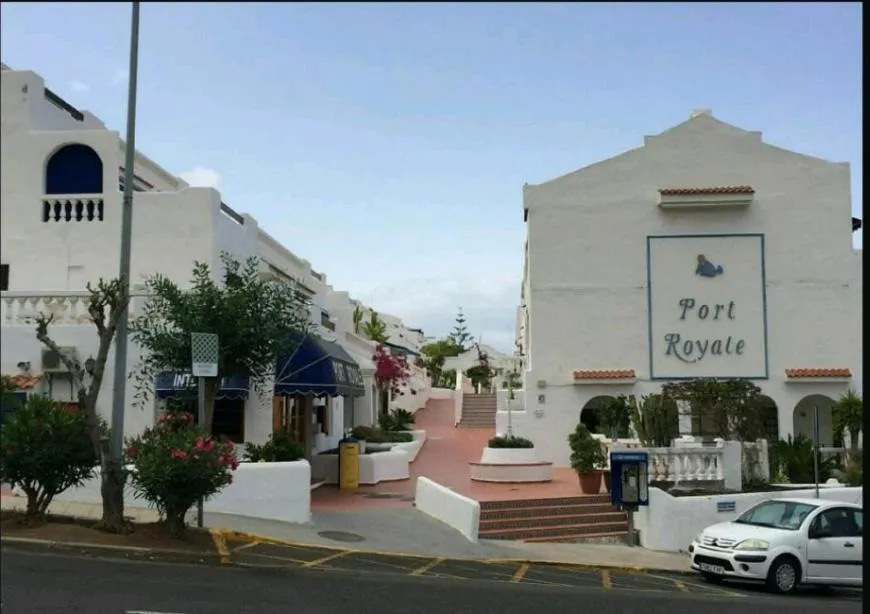 Property building in Port Royale