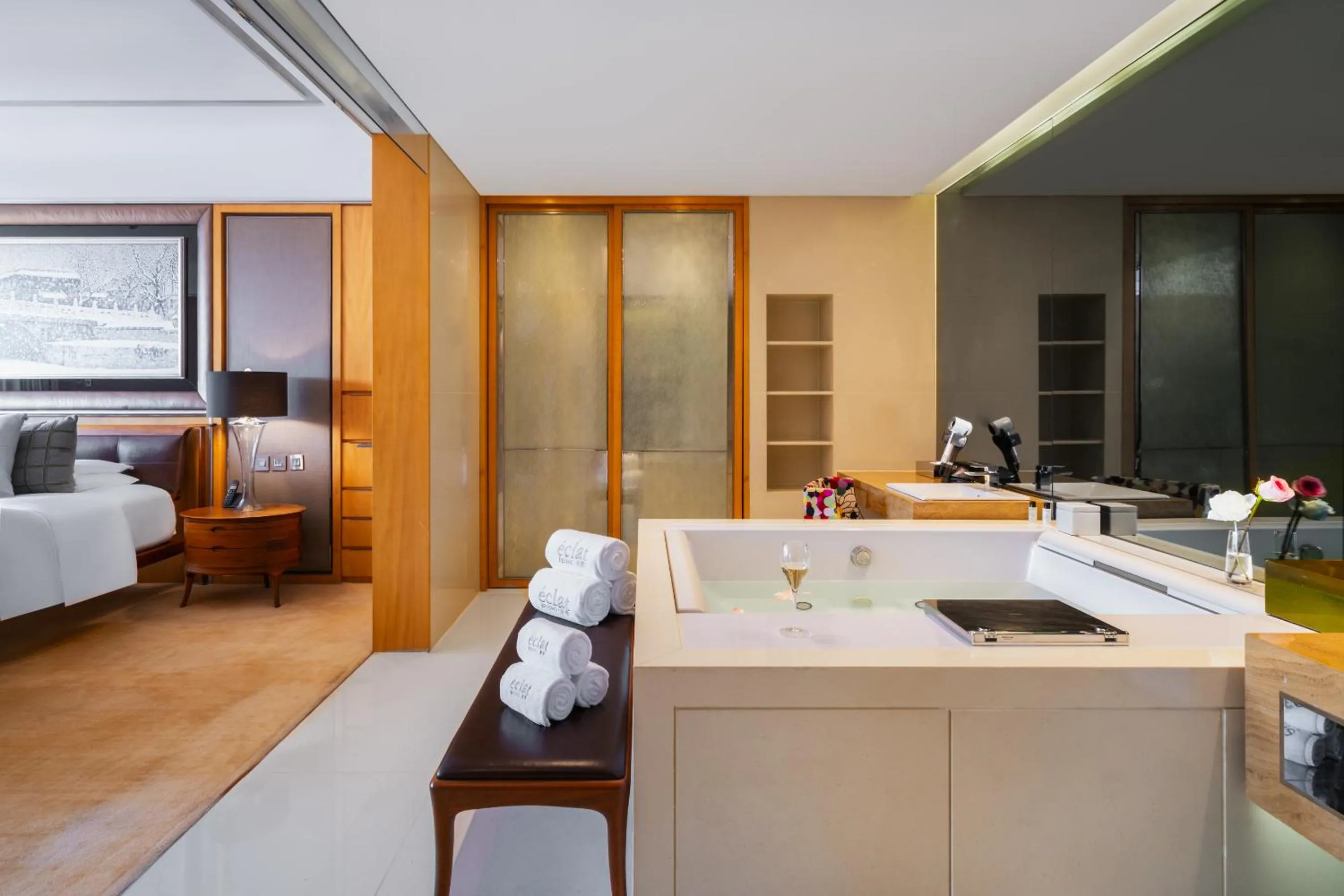 Bathroom, Bed in Hotel Éclat Beijing