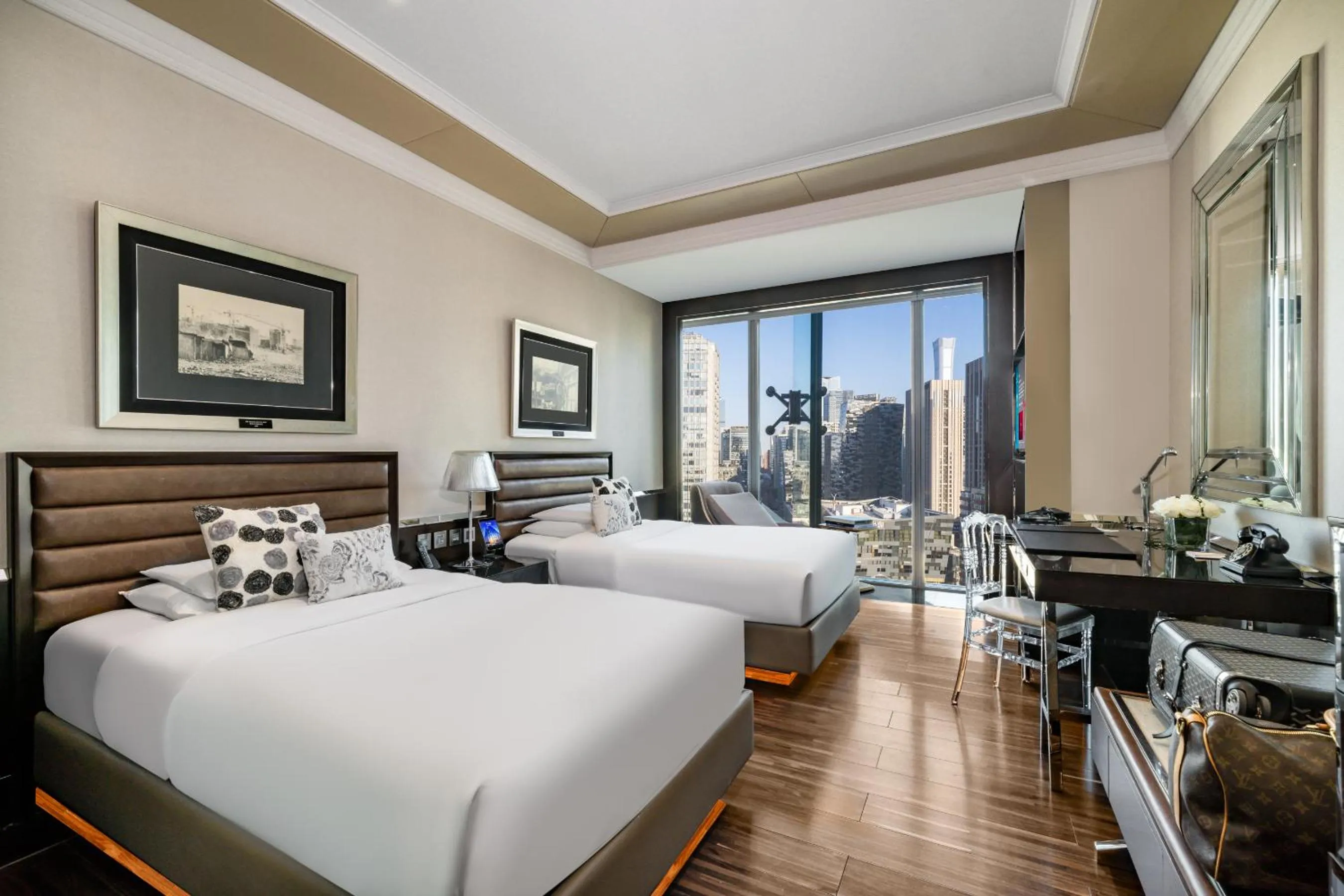 Bedroom, Bed in Hotel Éclat Beijing