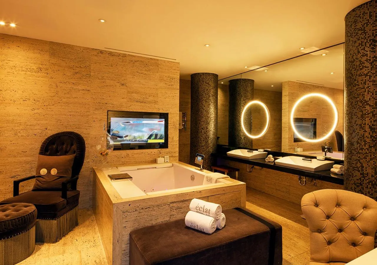 Bathroom in Hotel Éclat Beijing