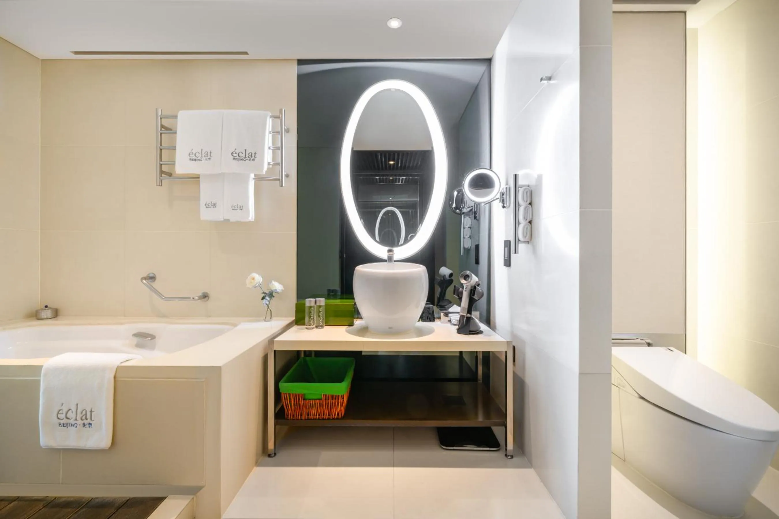 Bathroom in Hotel Éclat Beijing