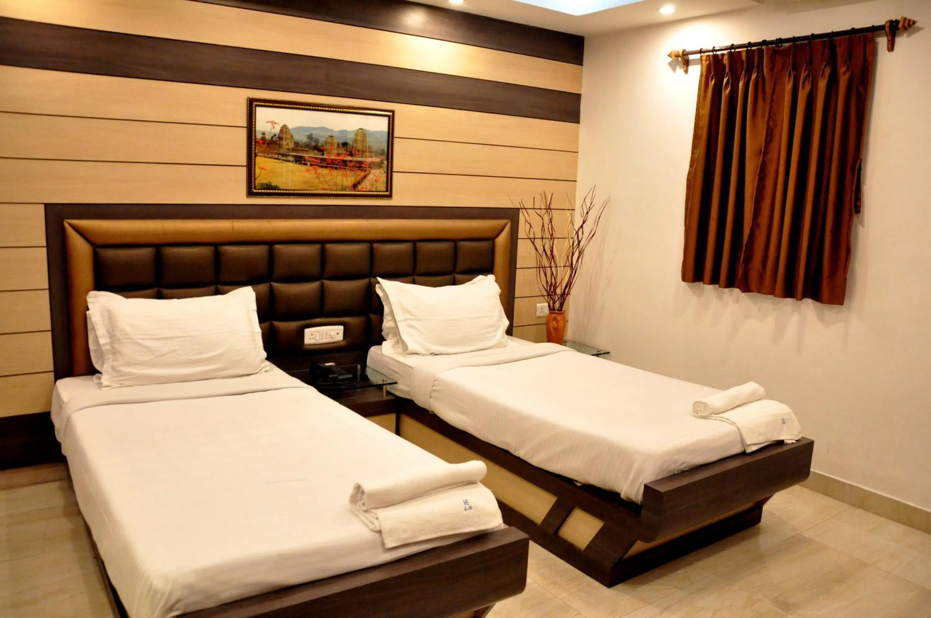 Photo of the whole room, Bed in Hotel Esteem