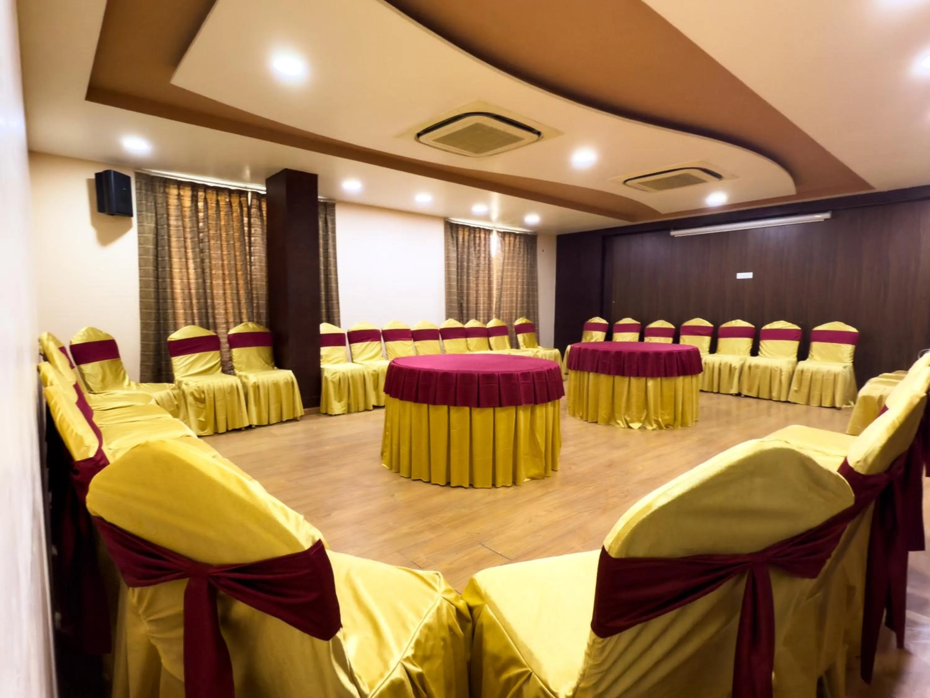 Banquet/Function facilities in Hotel Royal Palm - A Budget Hotel in Udaipur