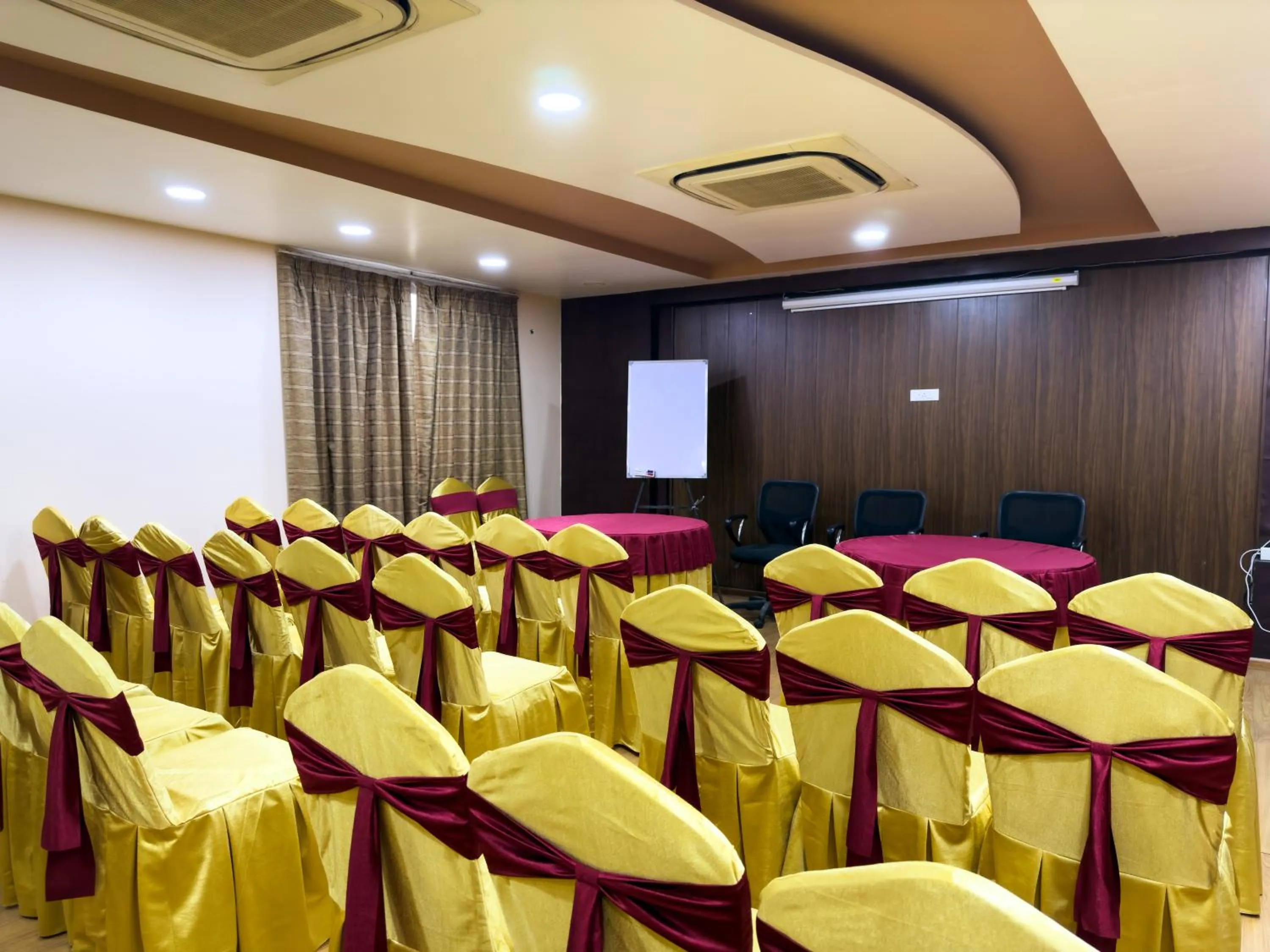 Banquet/Function facilities in Hotel Royal Palm - A Budget Hotel in Udaipur