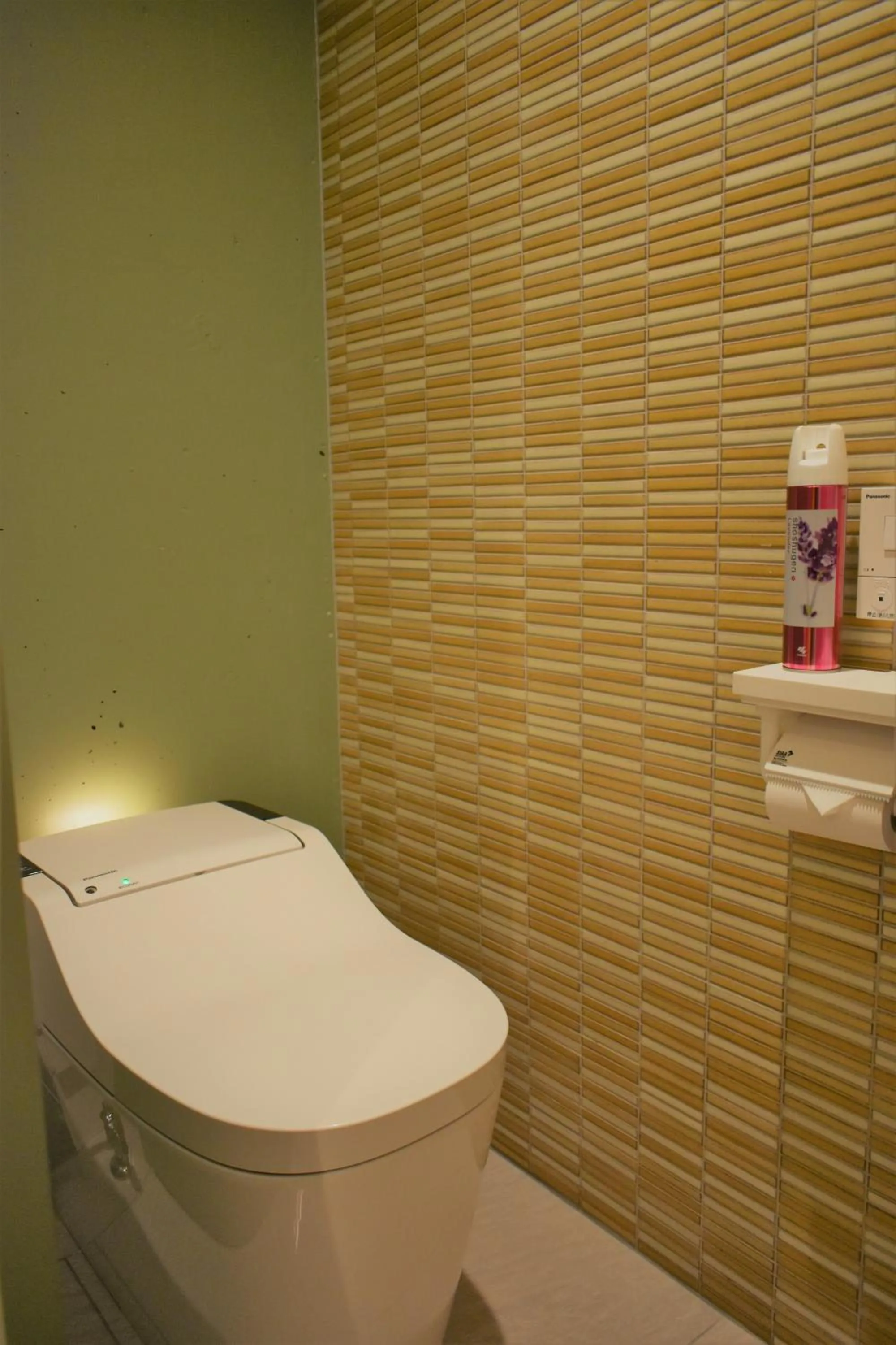 Toilet in HOTEL Viviana