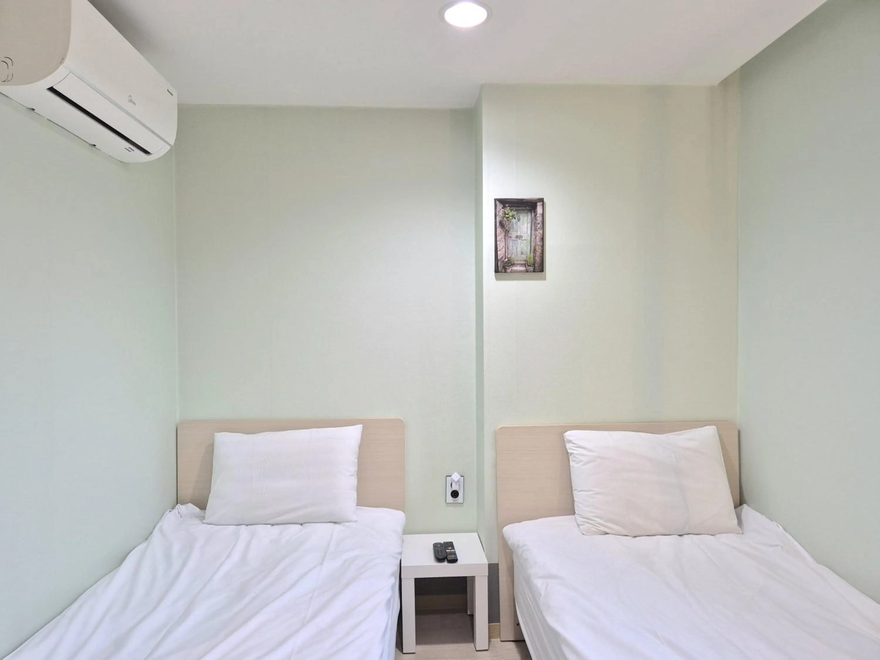 Bedroom, Bed in Hostel Tommy Renewal 2025