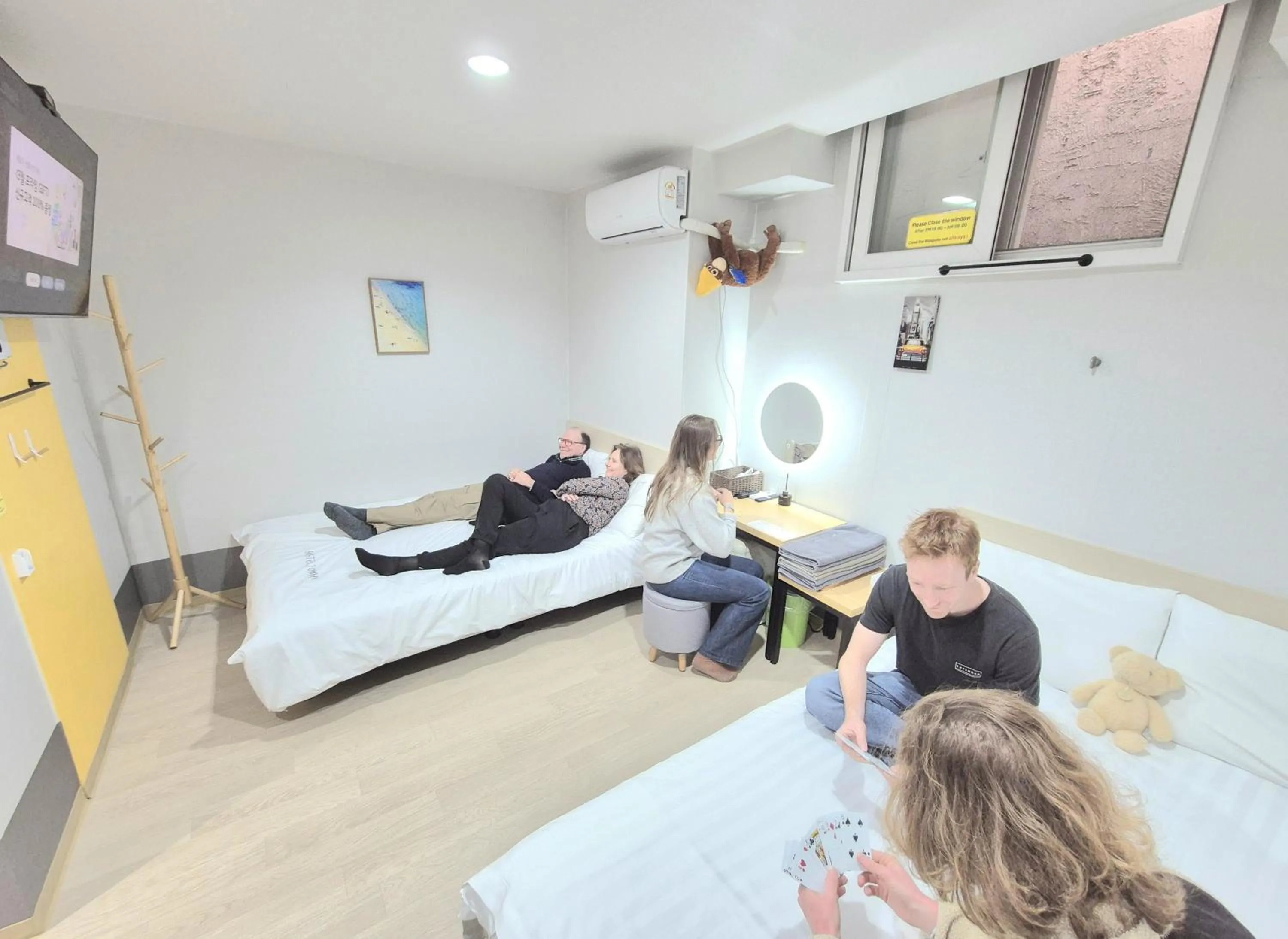 People in Hostel Tommy Renewal 2025