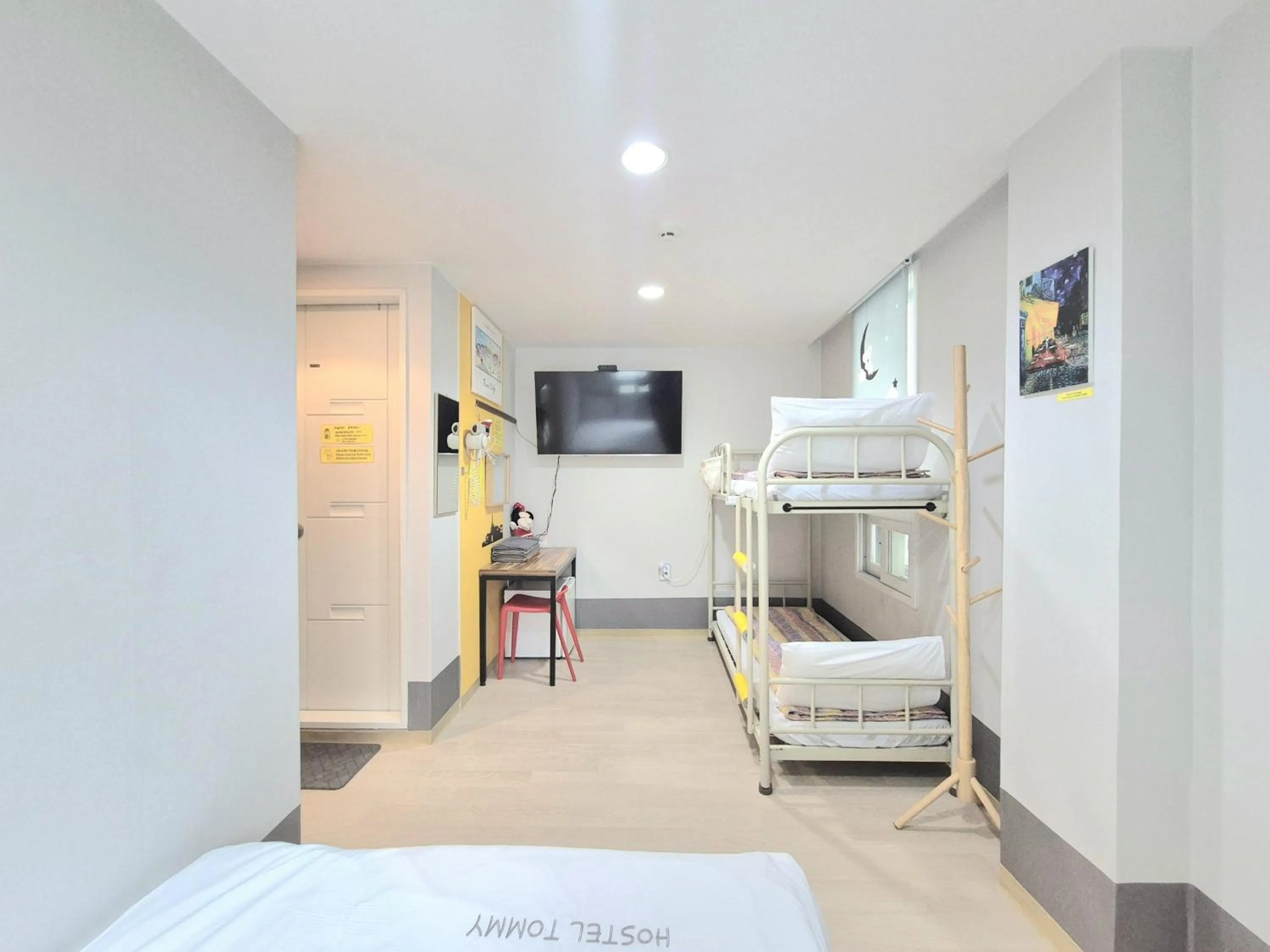 Bedroom, Bed in Hostel Tommy Renewal 2025