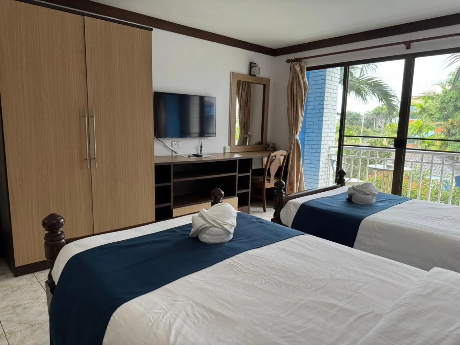 wardrobe, Bed in Blue Garden Resort Pattaya
