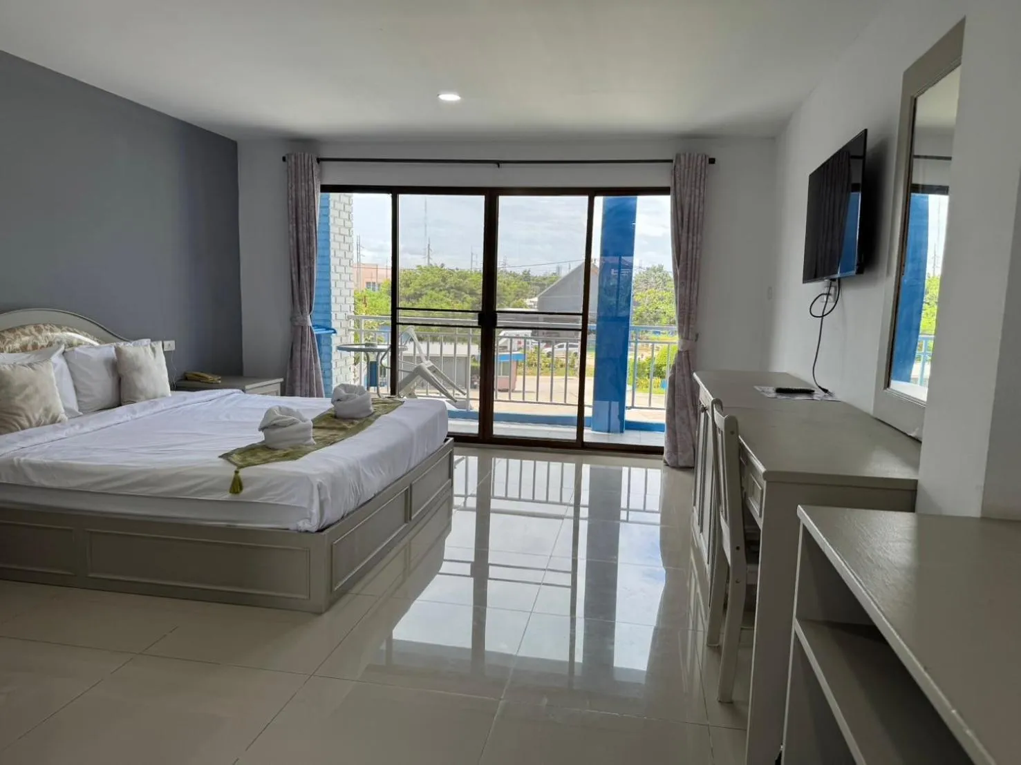 Photo of the whole room, Bed in Blue Garden Resort Pattaya