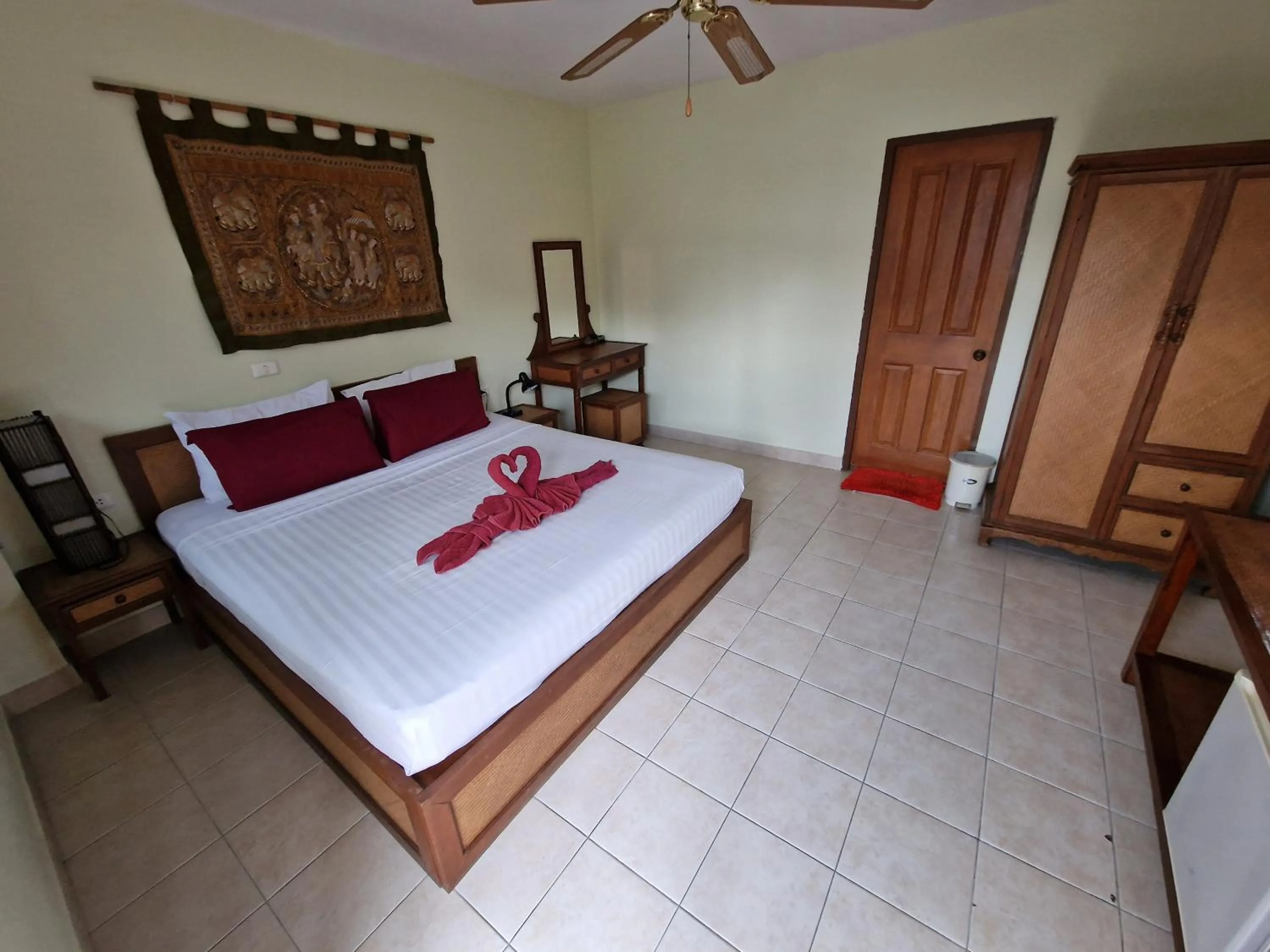 Bed in Villa Oranje Chiang Mai