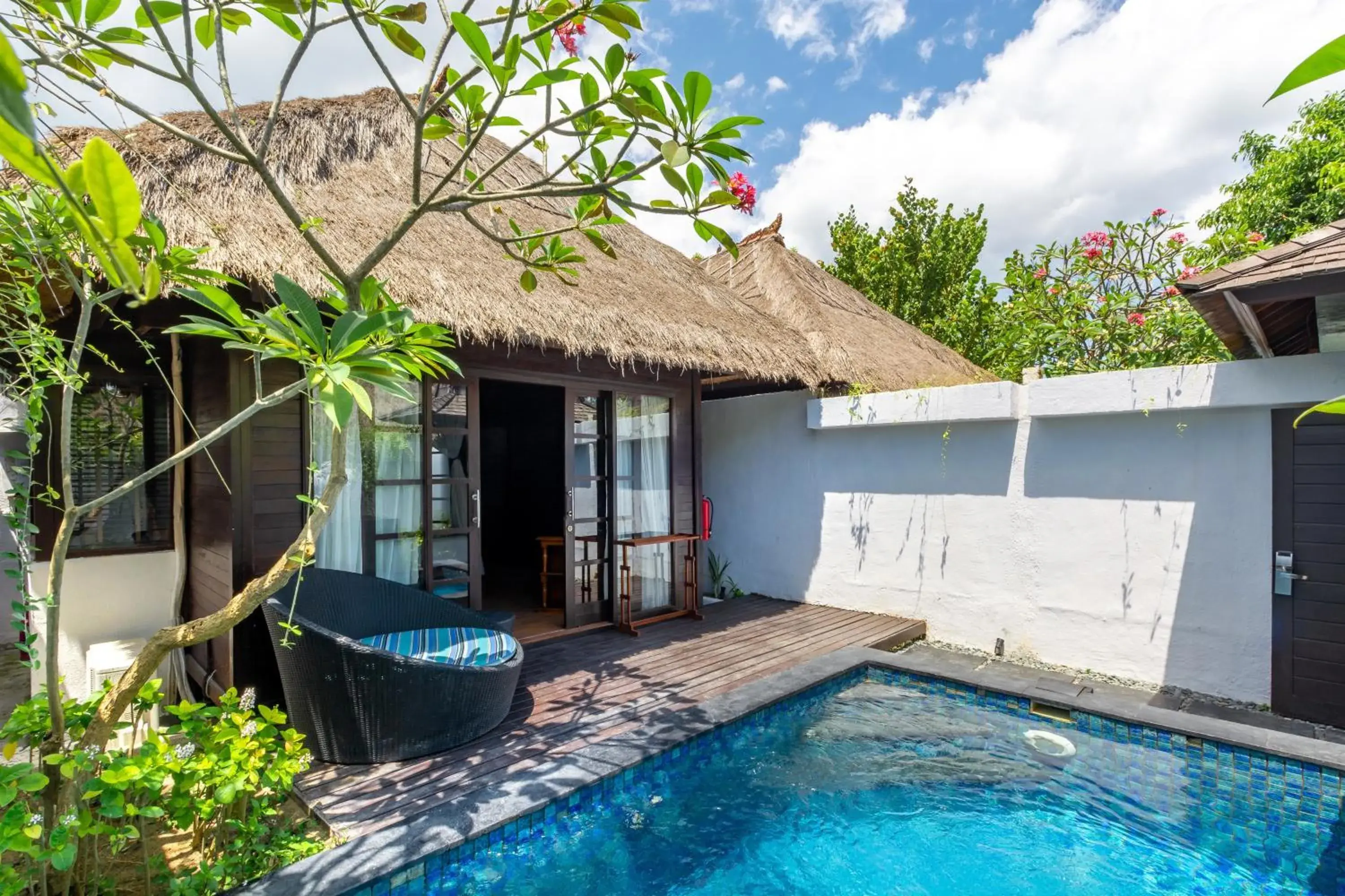 One Bedroom Wooden Pool Villa with Free Boat Return in Lembongan Beach Club & Resort One Bedroom Wooden Pool Villa with Free Boat Return in Lembongan Beach Club & Resort