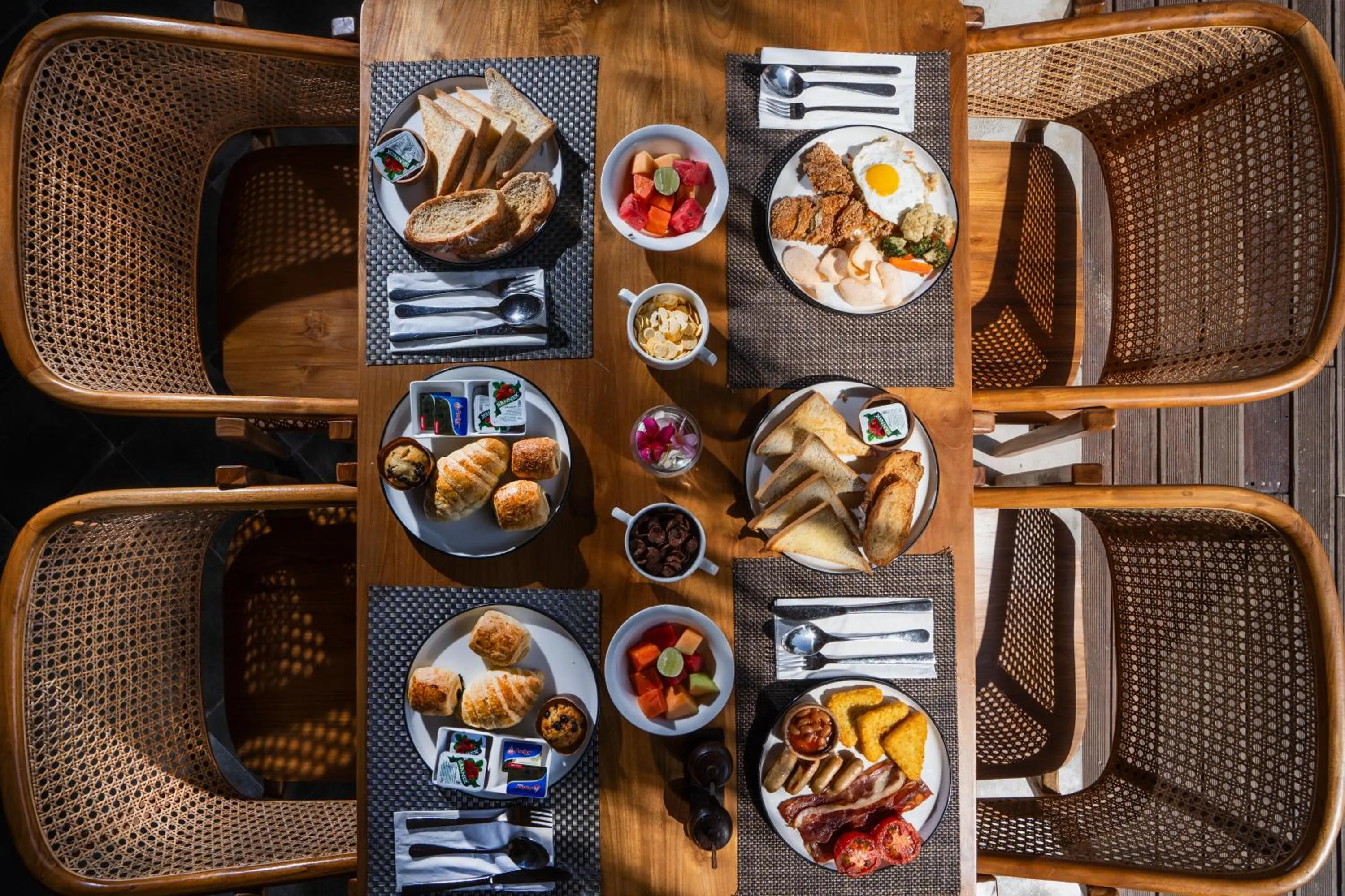 Food and drinks in Lembongan Beach Club & Resort