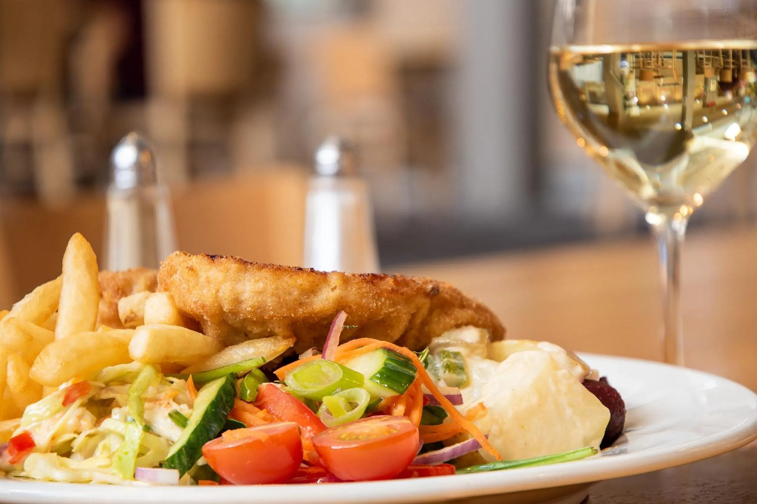 Restaurant/places to eat in The Lighthouse Hotel