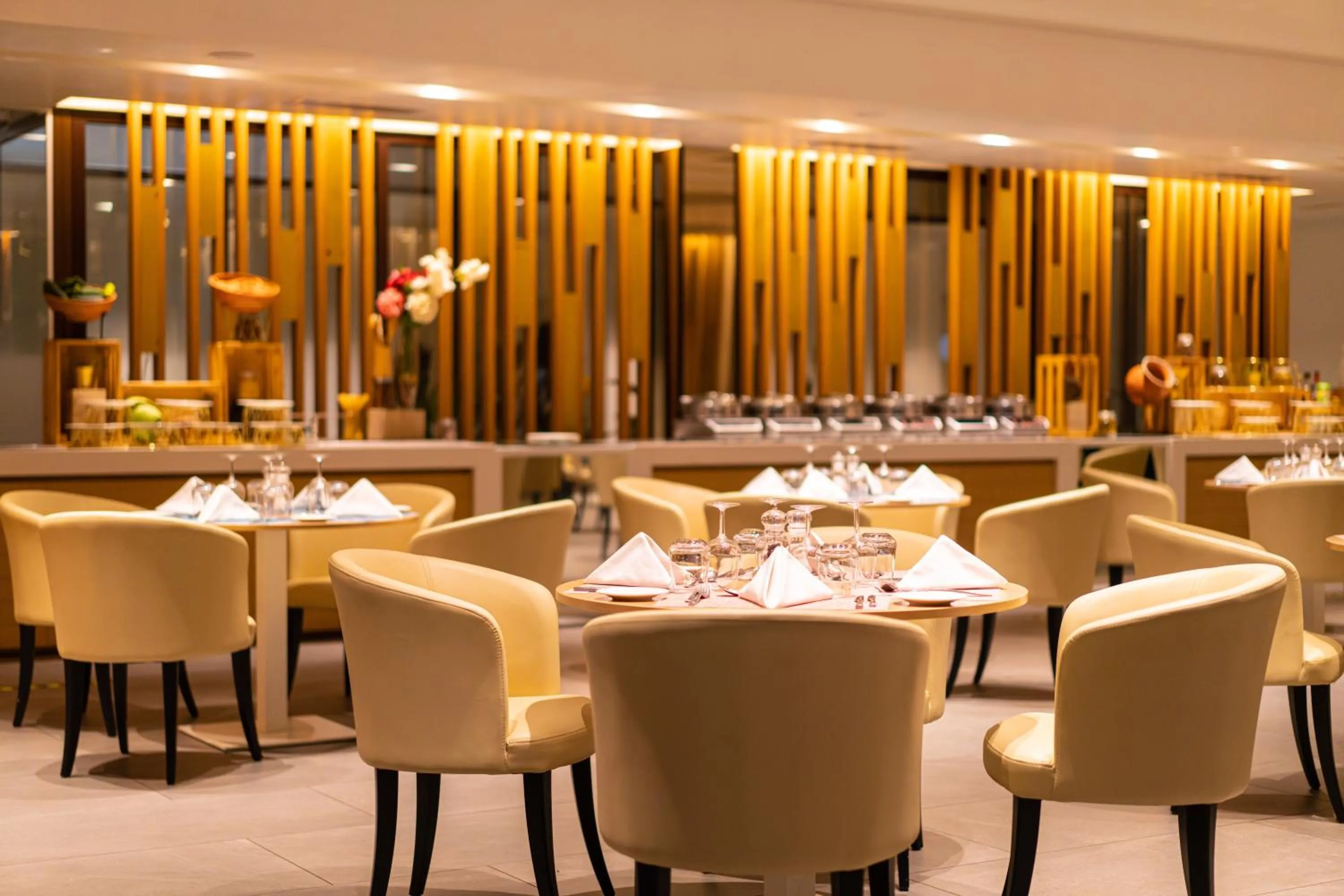 Restaurant/places to eat in Noom Hotel Niamey