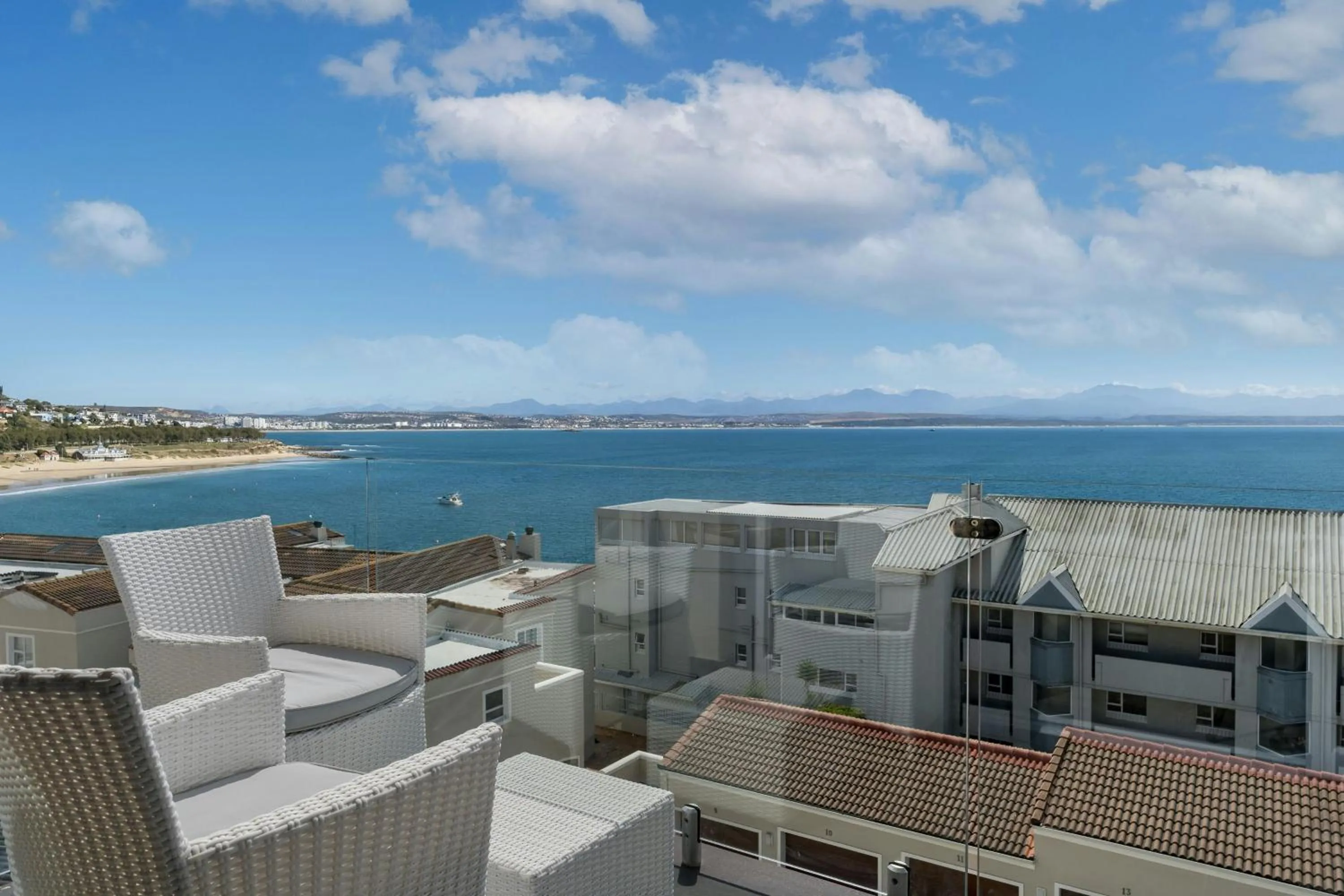 Photo of the whole room in Protea Hotel by Marriott Mossel Bay