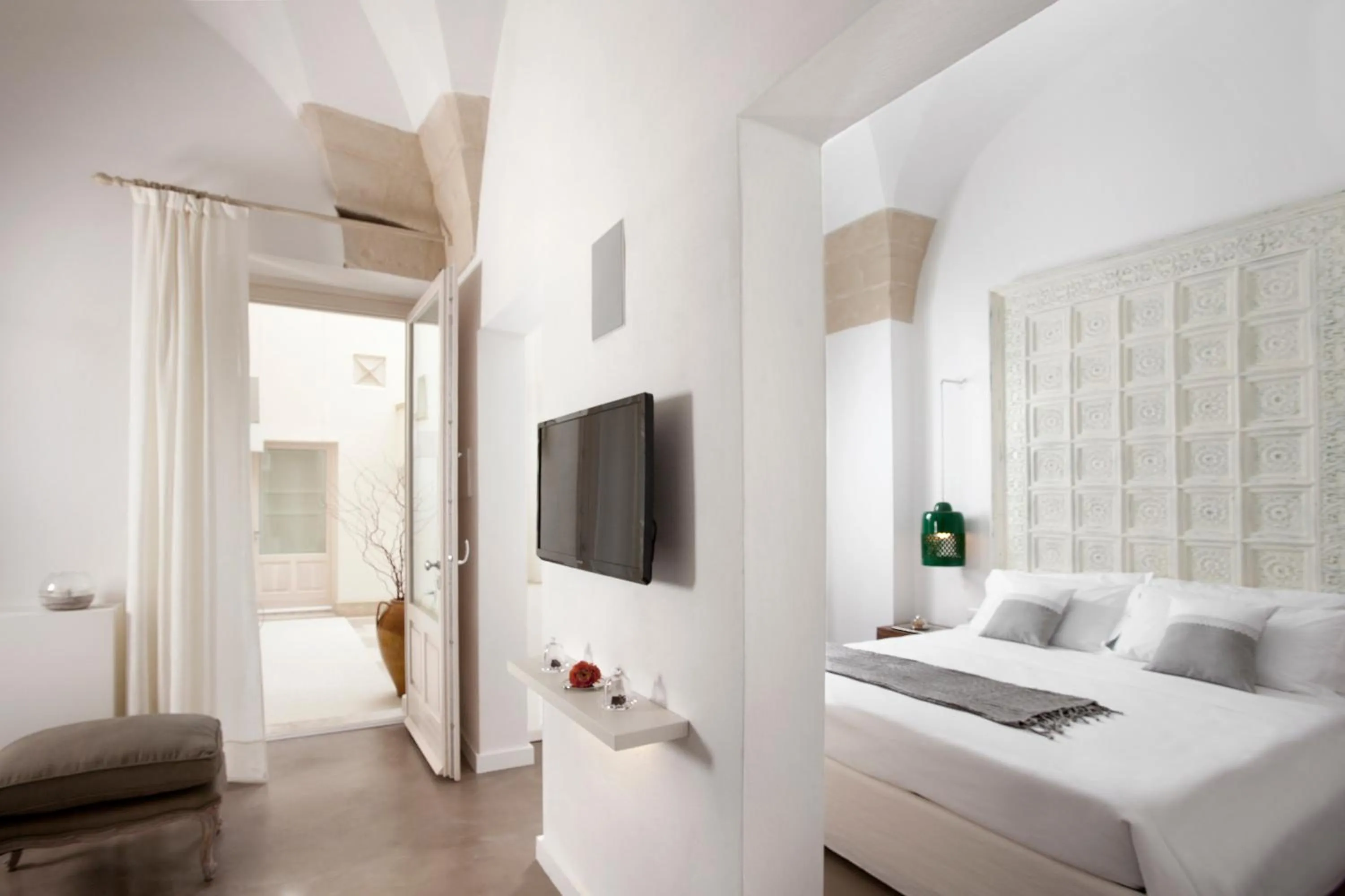 Photo of the whole room, Bed in Mantatelurè