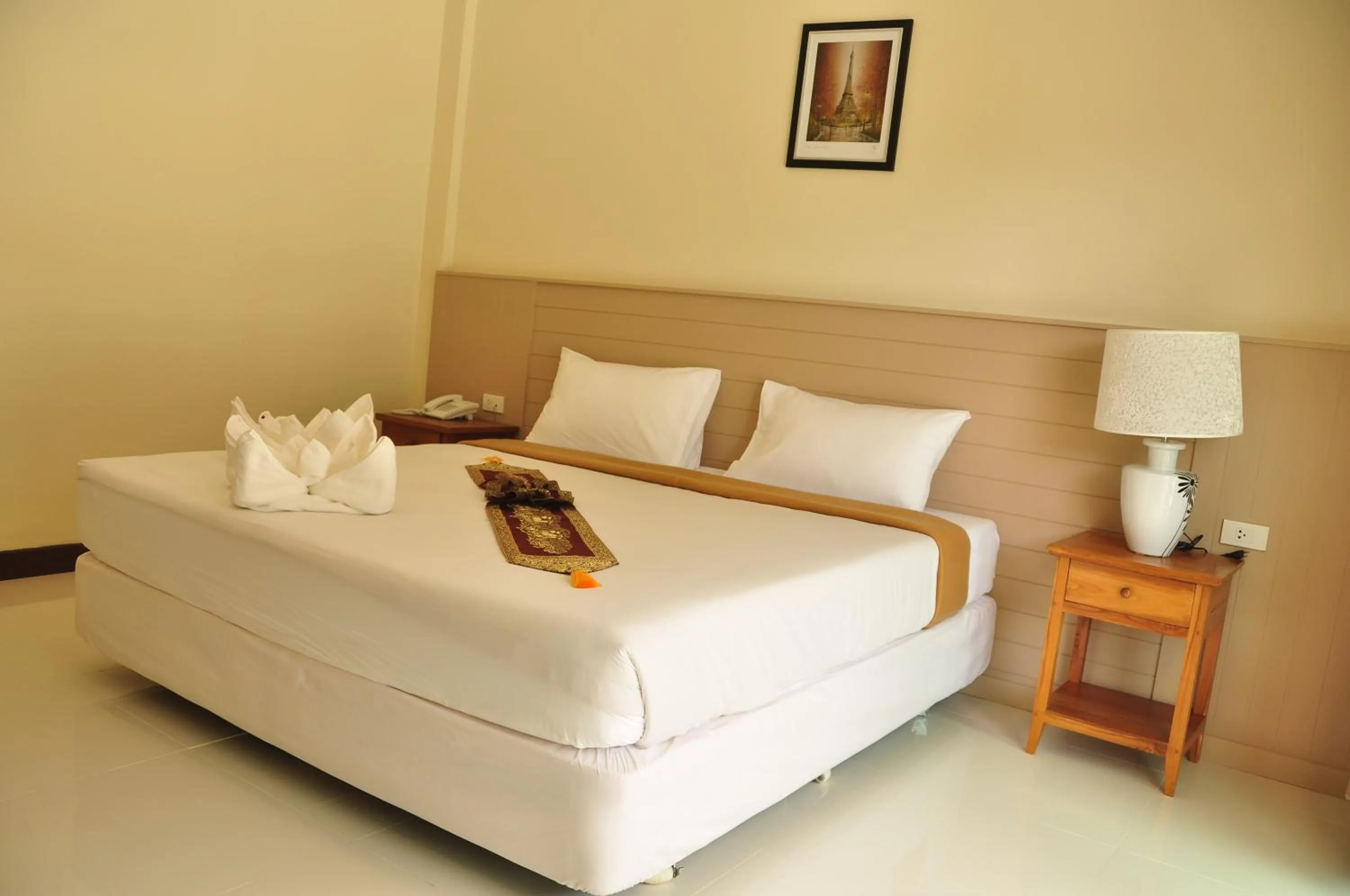 Bed in Phangan Island View - SHA Extra Plus