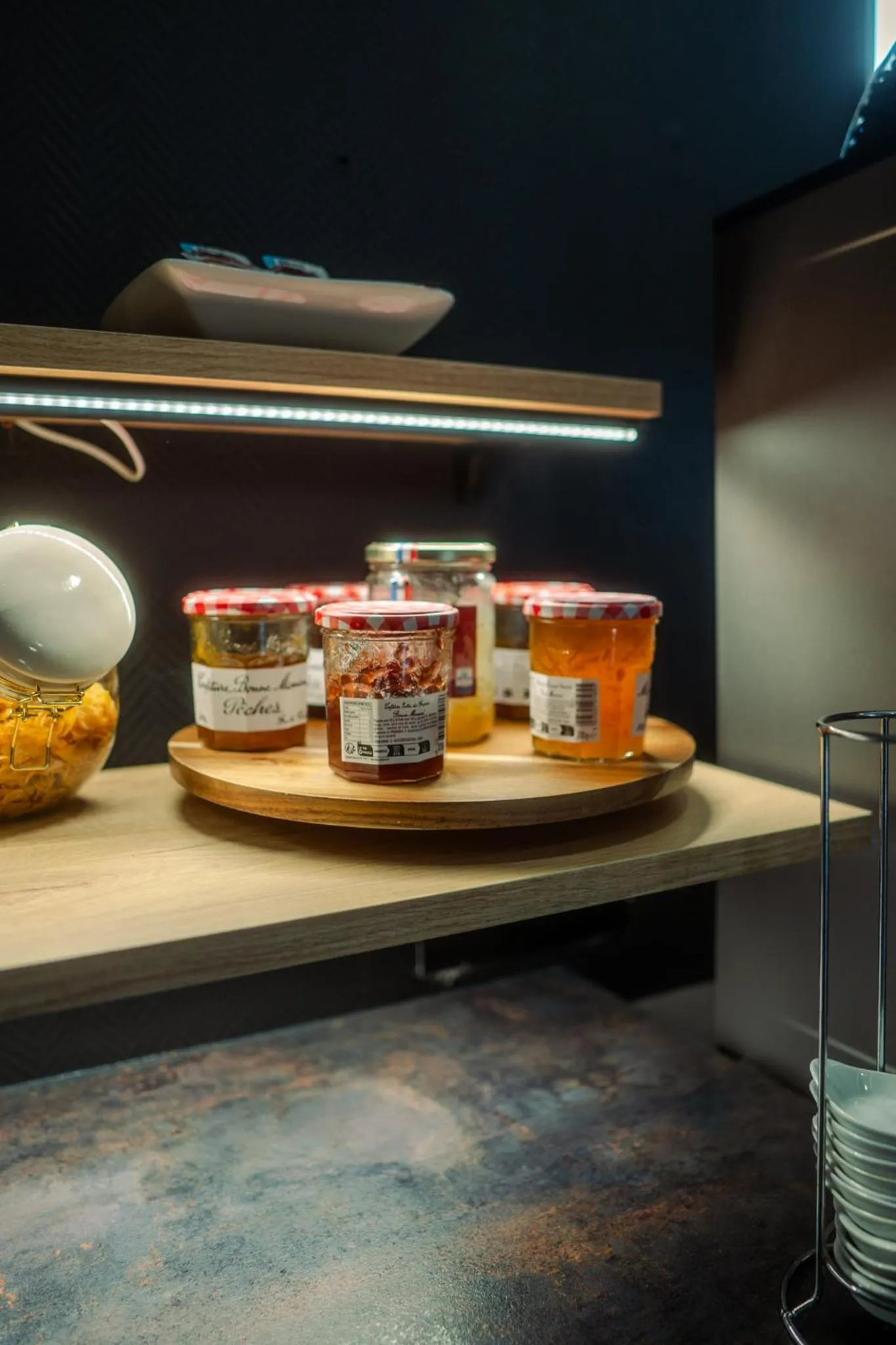 Food and drinks in LOGIS -Hotel & Restaurant de la Place