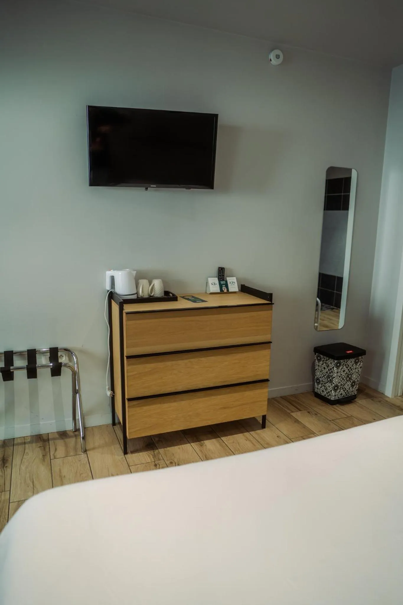 Bed in LOGIS -Hotel & Restaurant de la Place