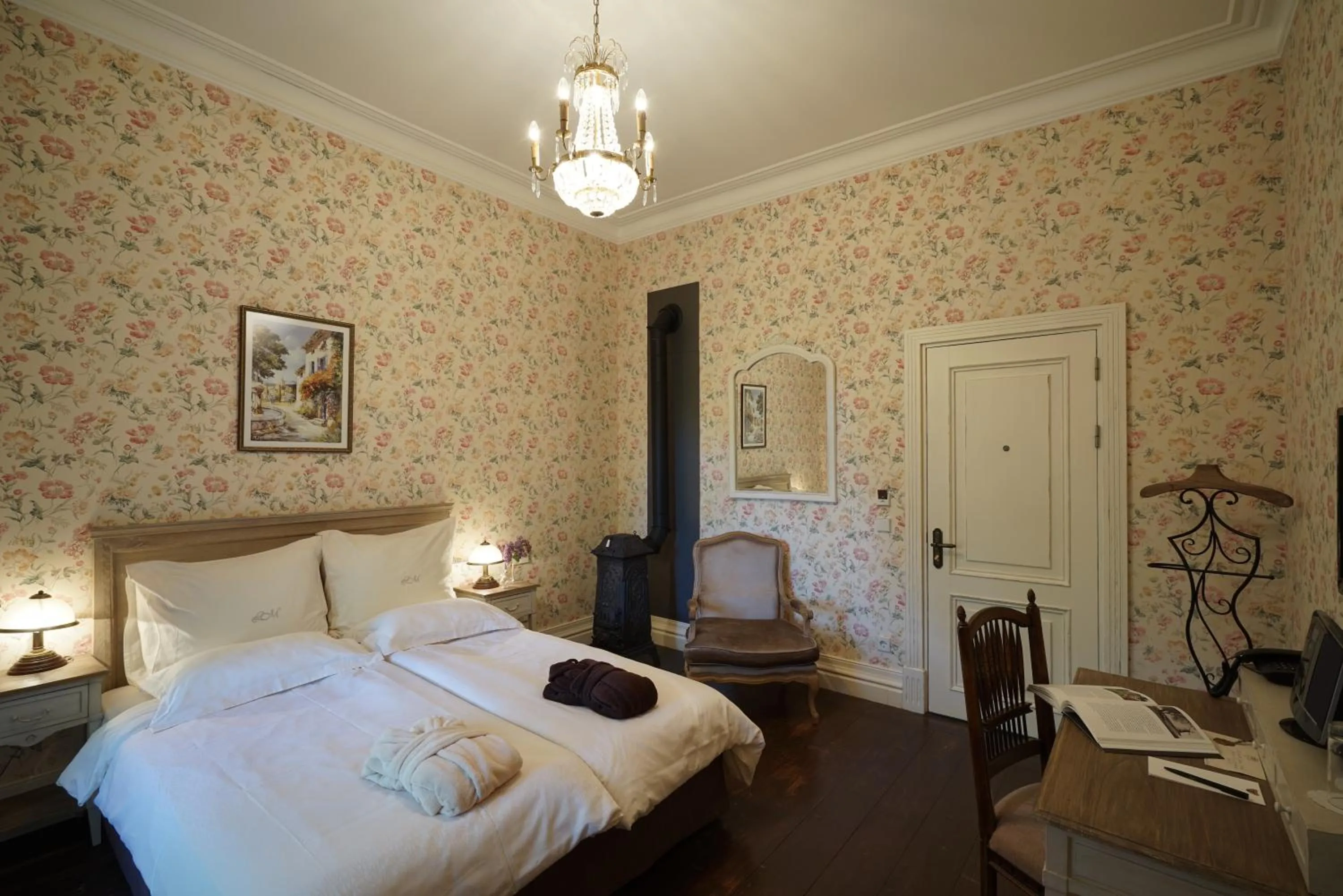 Photo of the whole room, Bed in Liepupe Manor